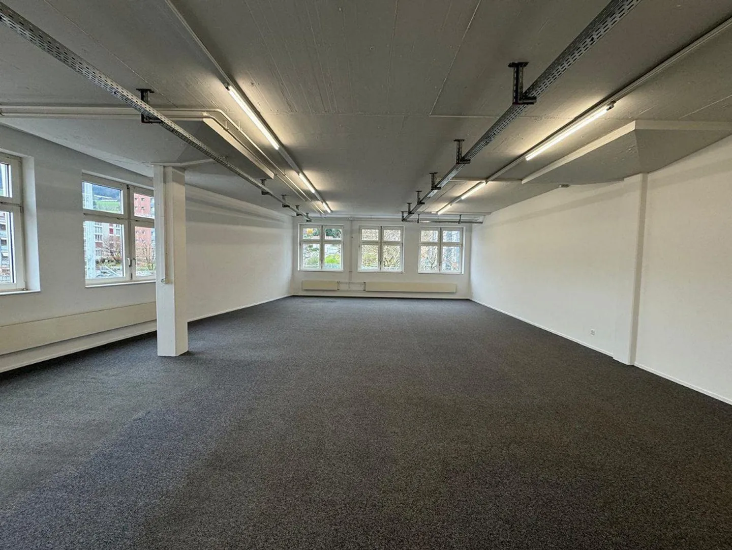 Commercial space in Dierikon in a busy location for rent - Photo 7 of 7