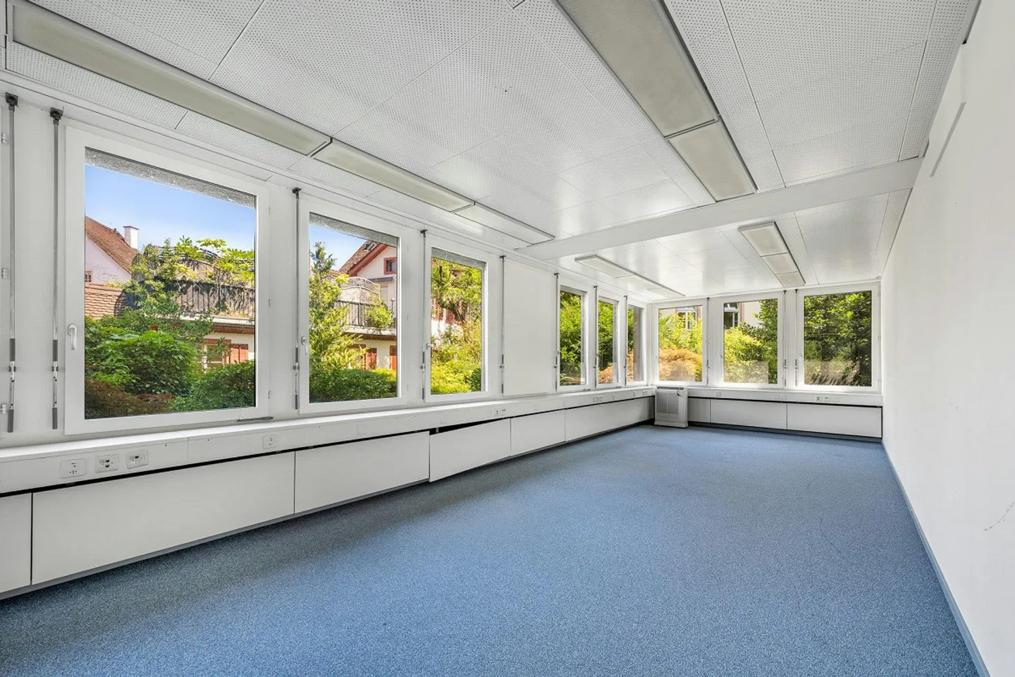 Your Office in the Heart of Basel - Photo 2 of 9