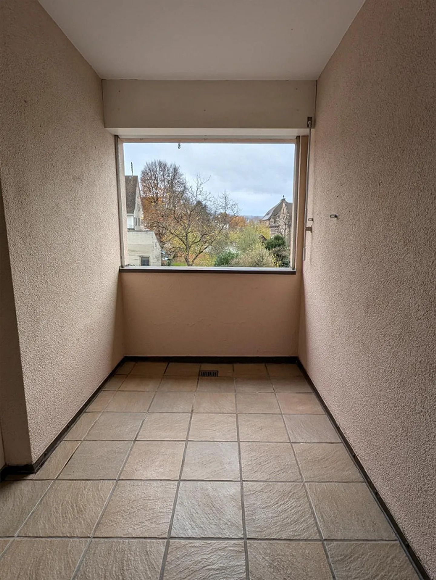 Charmante Dachwohnung in Arlesheim - Foto 7 von 12