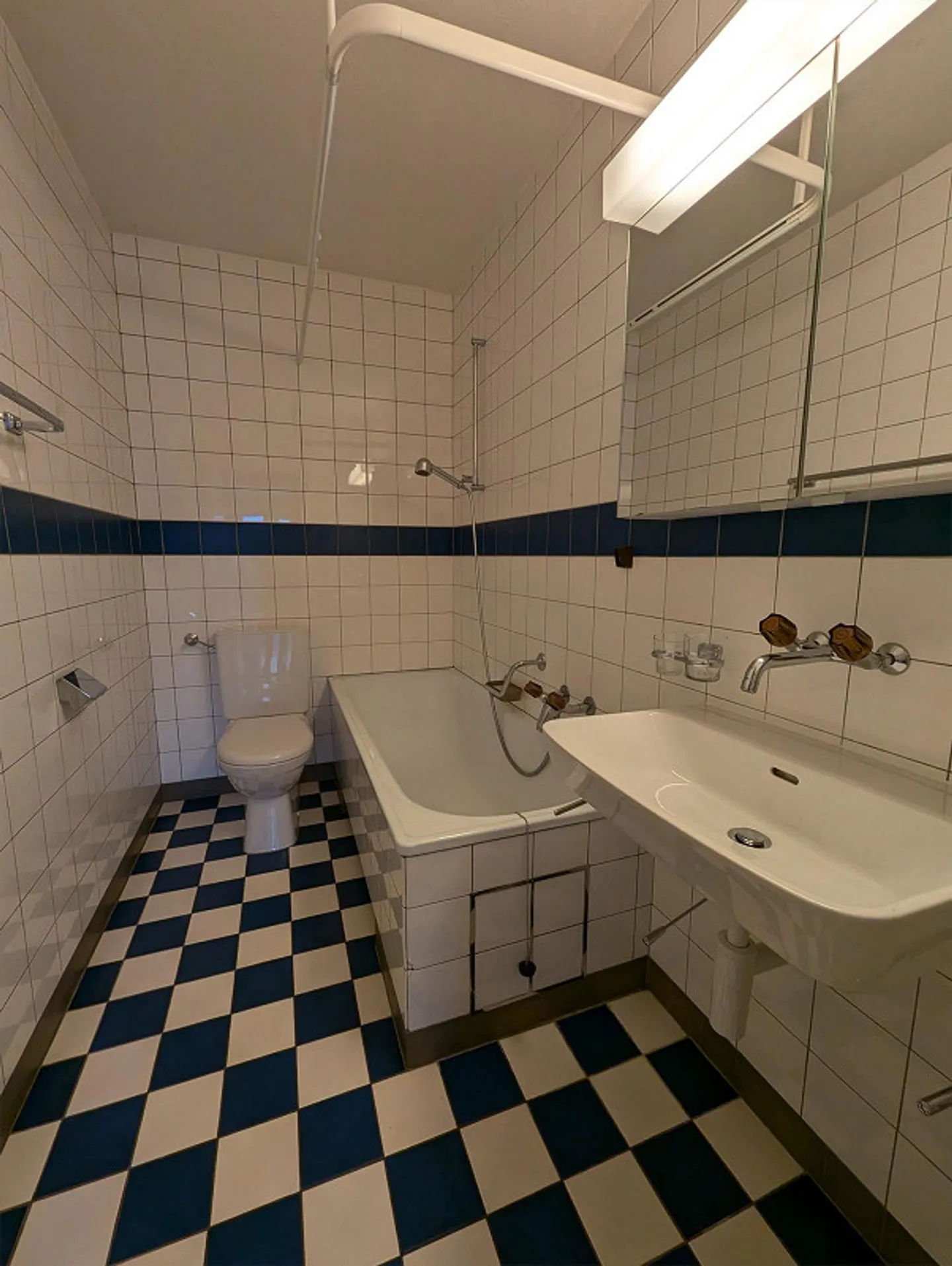 Charmante Dachwohnung in Arlesheim - Foto 8 von 12