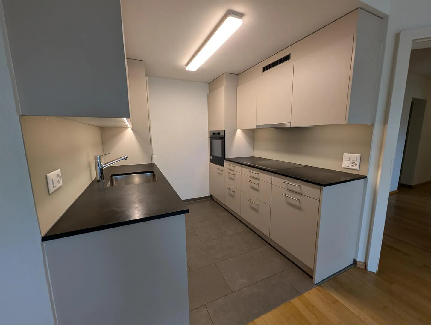 Charmante Dachwohnung in Arlesheim - Foto 1 von 12