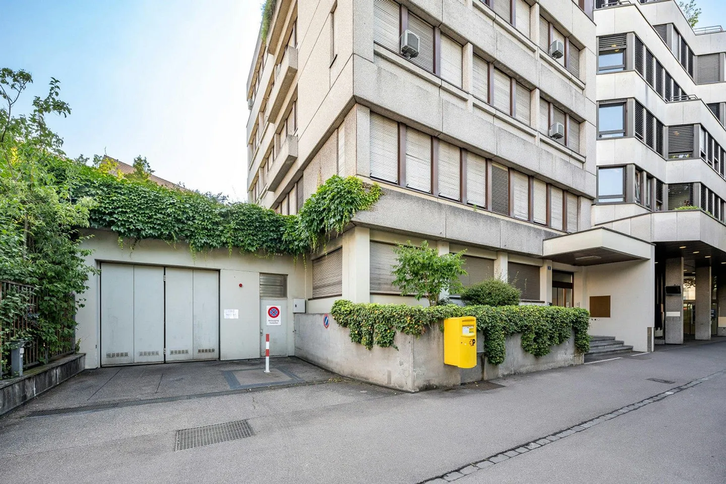 Your Office in the Heart of Basel - Photo 6 of 9
