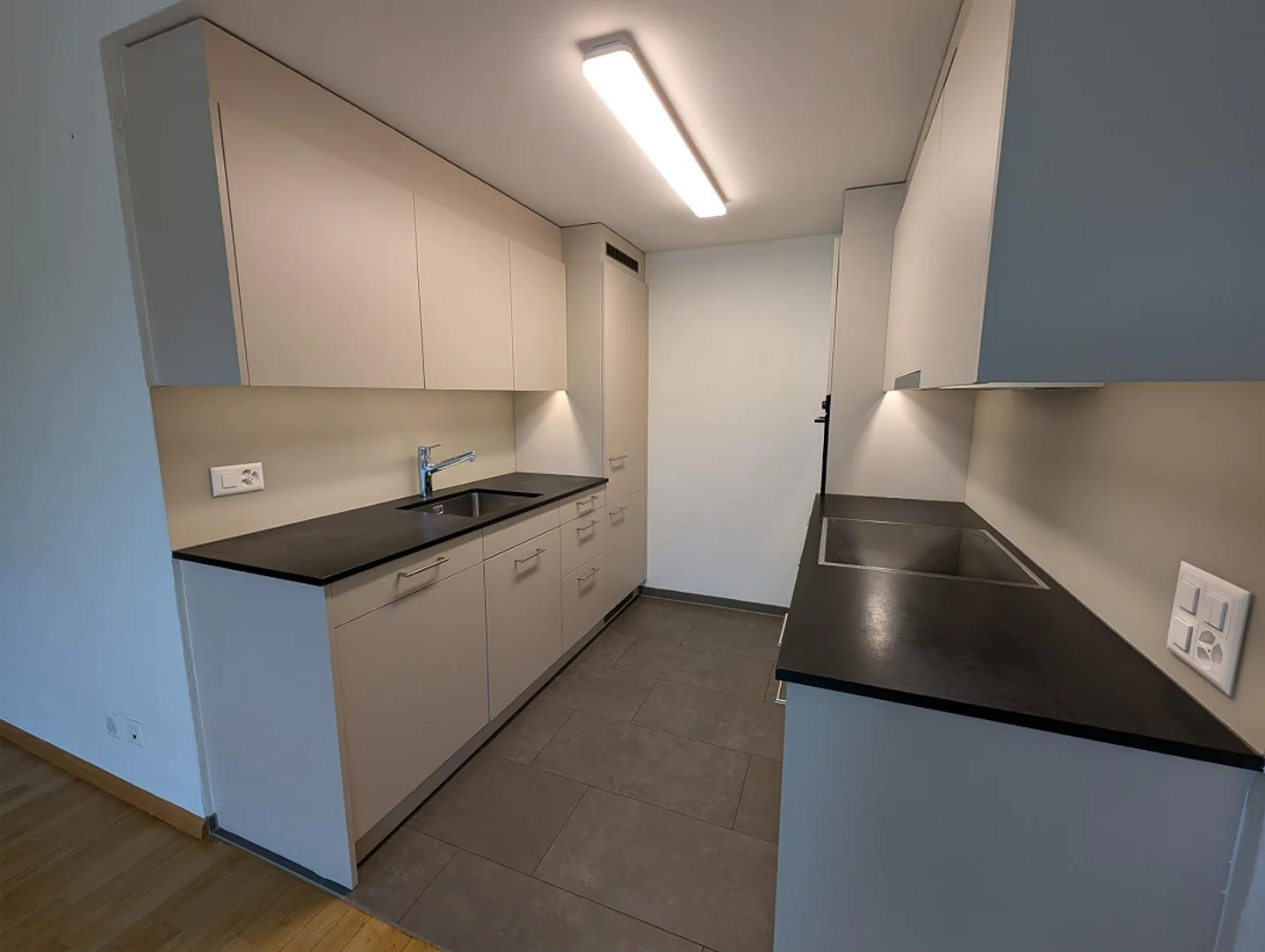 Charmante Dachwohnung in Arlesheim - Foto 2 von 12