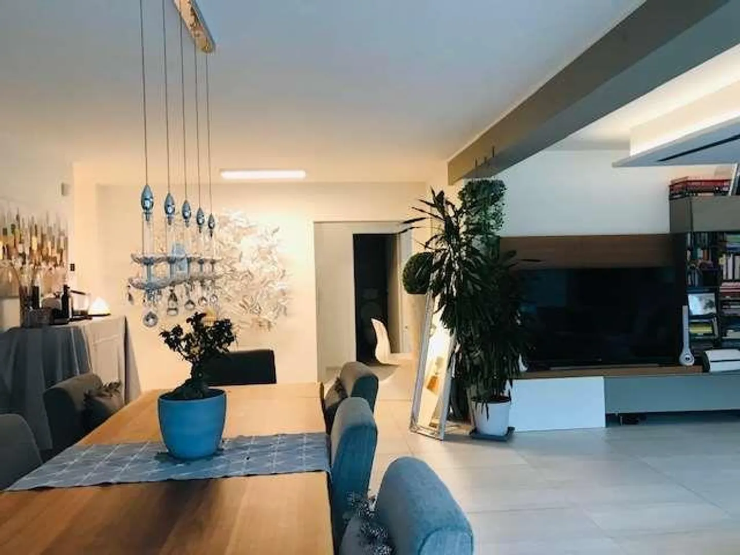 Penthouse haut de gamme avec terrasse panoramique et piscine - Photo 3 sur 13