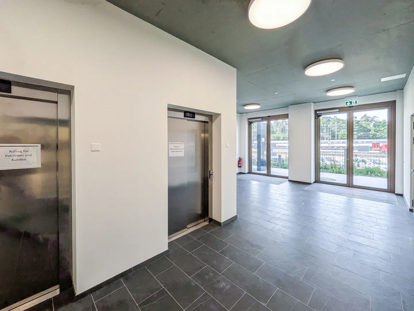 Vielseitige Erdgeschossflächen - Foto 4 von 11