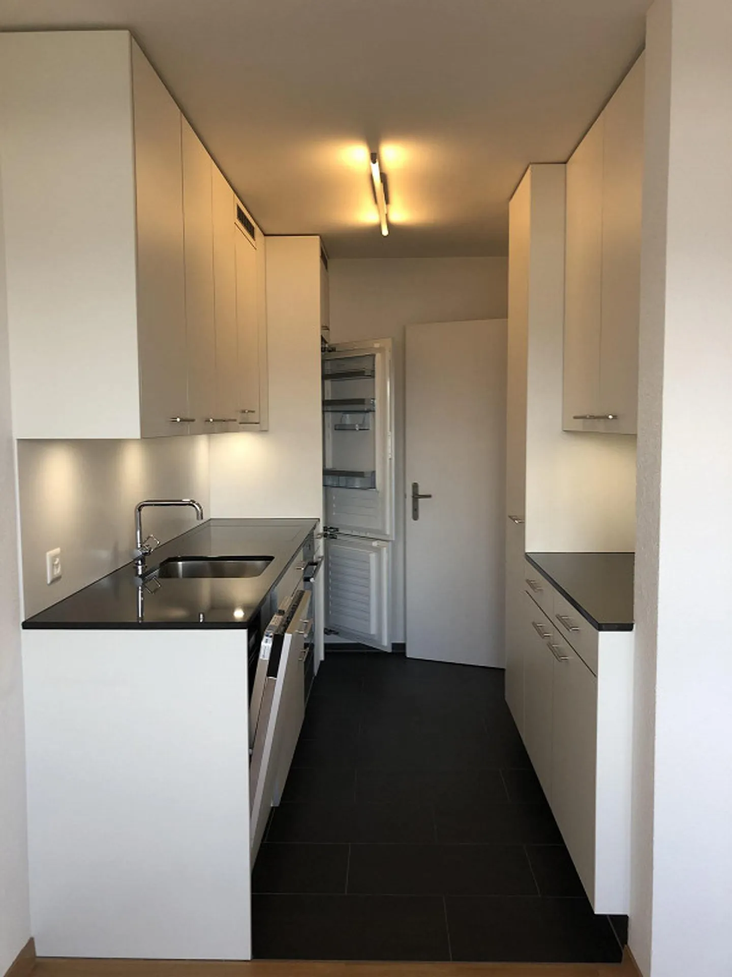 Appartamento ristrutturato e centrale di 3,5 stanze a Wankdorf - Foto 1 di 24