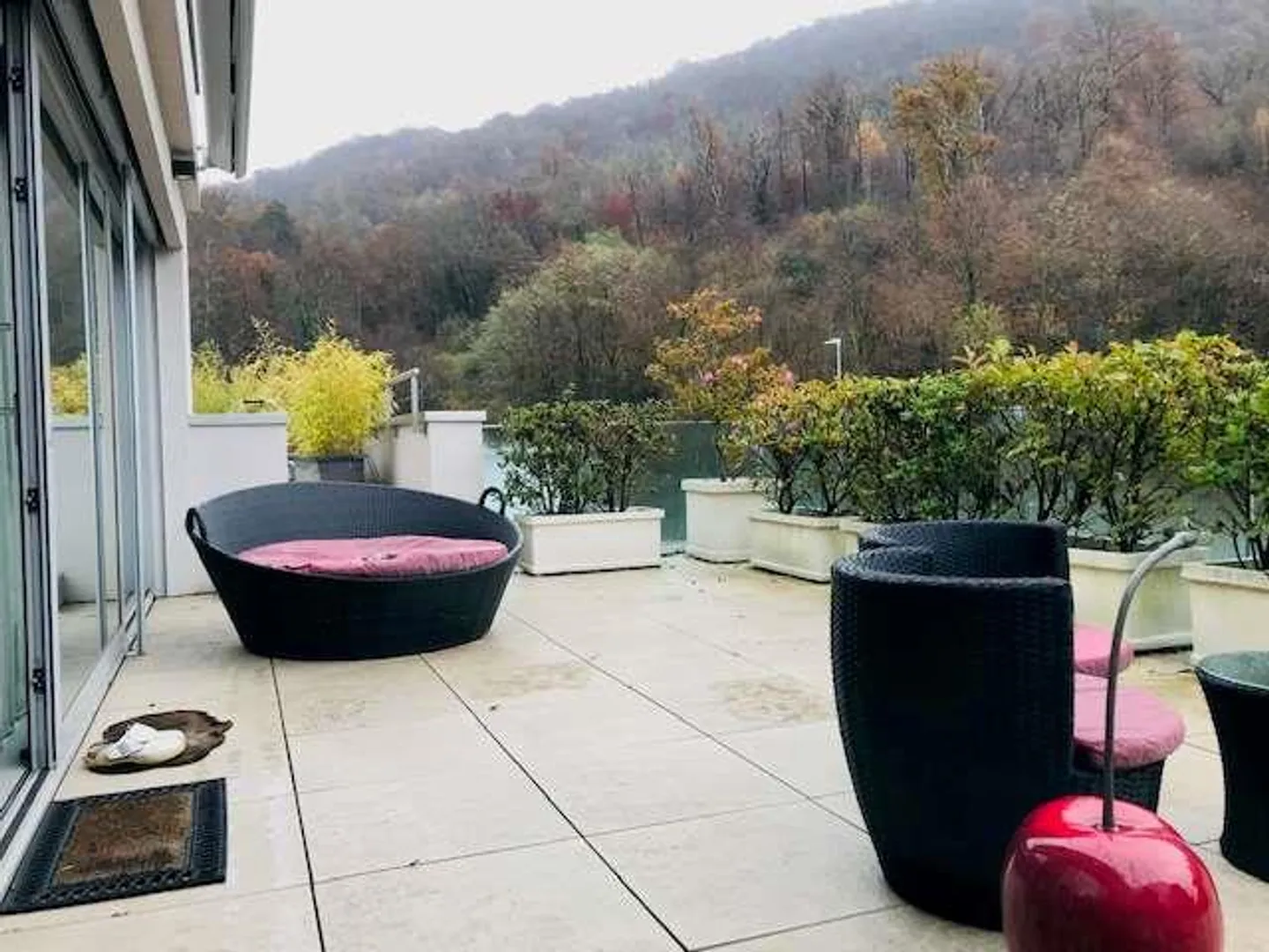 Penthouse haut de gamme avec terrasse panoramique et piscine - Photo 6 sur 13