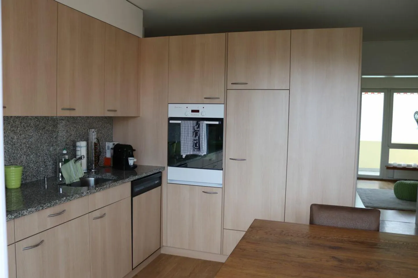 Attractive apartment in a central location - Photo 3 of 10