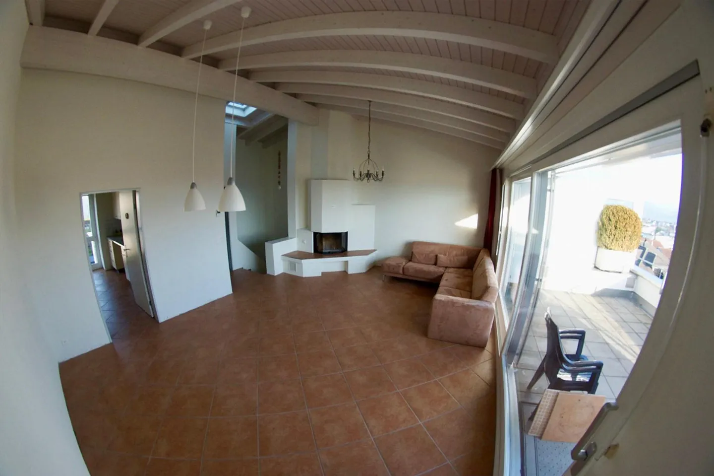 4.5-Zimmer Dachmaisonette mit Balkon & Pilatusblick (Rothenburg LU) - Foto 2 von 11