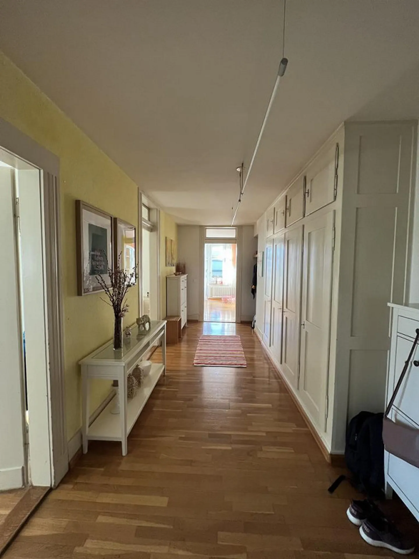 Appartement charmant près de la gare de Wallisellen - Photo 2 sur 5