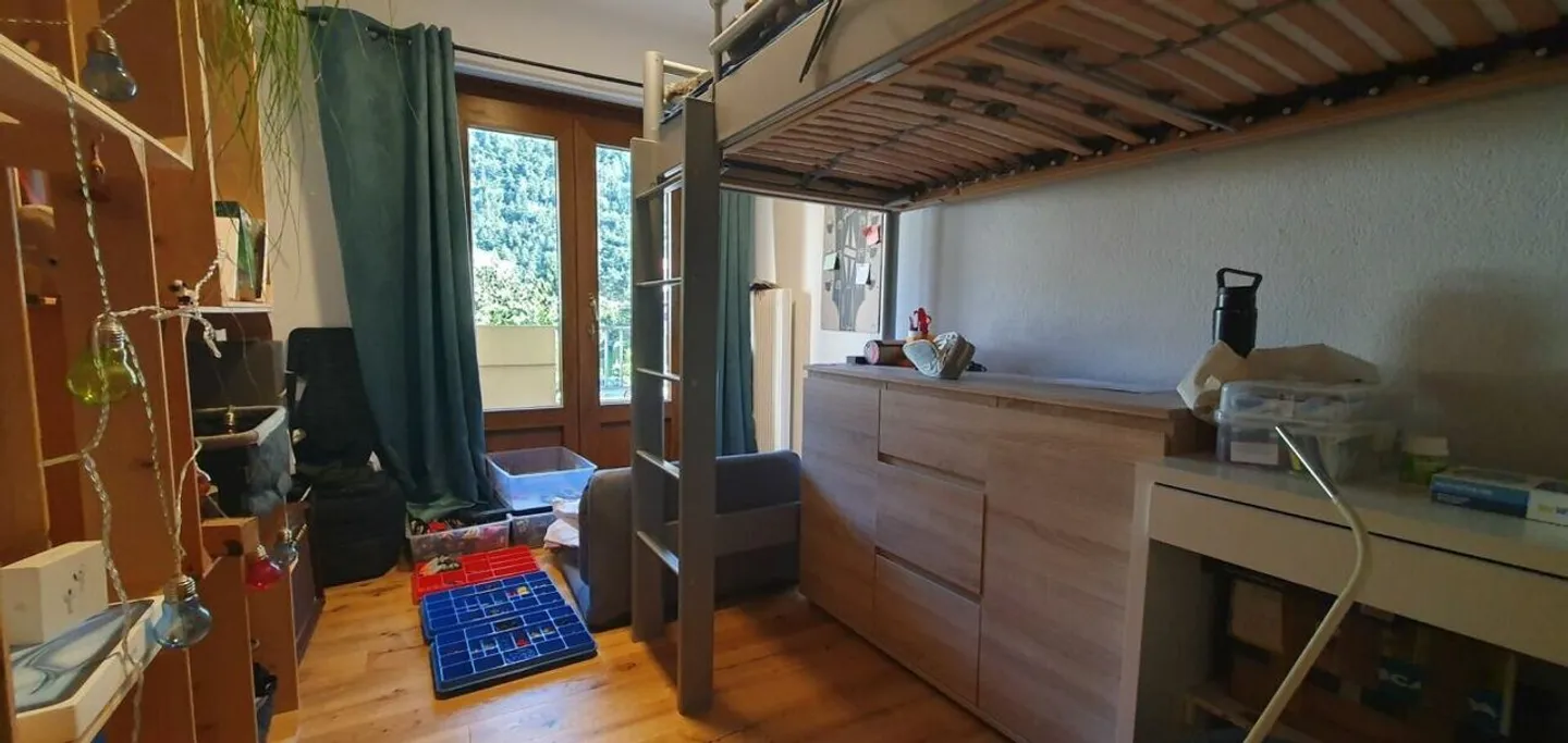 RENOVE - spacieux 3.5 pces avec place de parc dans un quartier tranquille - Foto 10 di 14