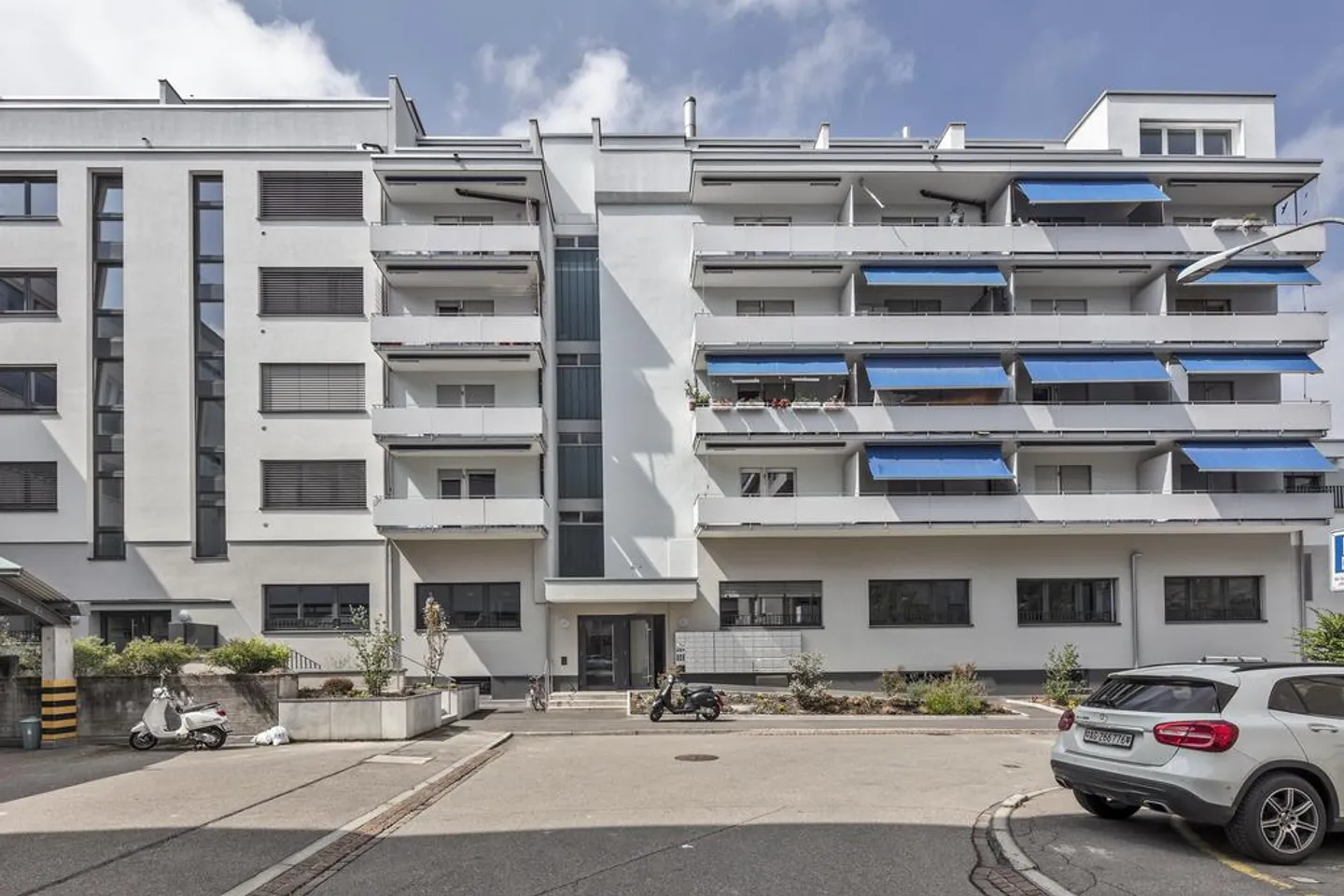 Spazi di parcheggio per moto centrali - Foto 1 di 2