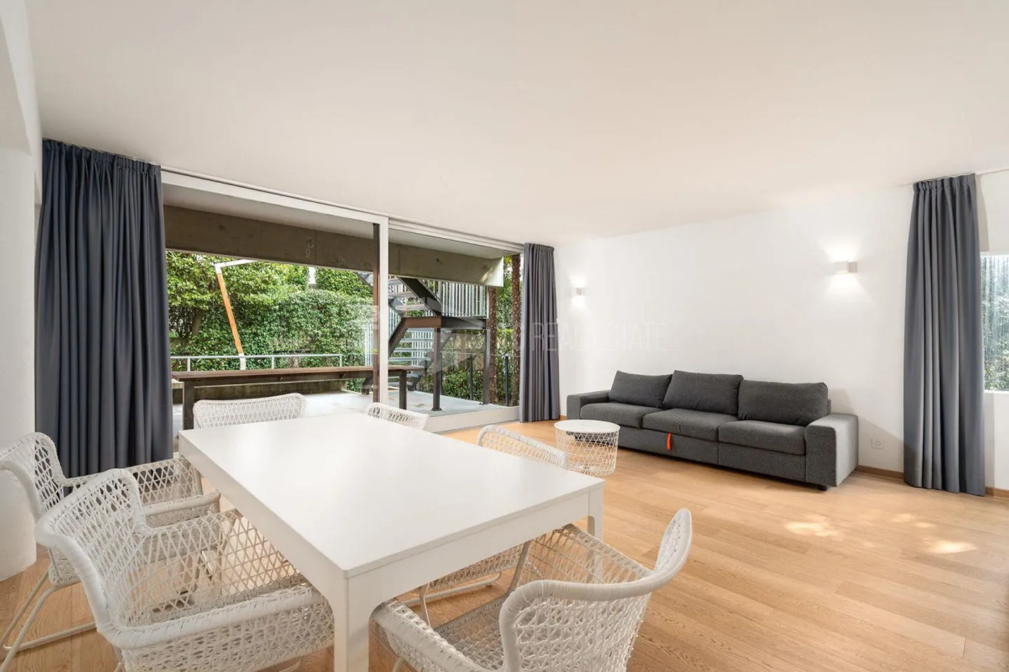 COSY 2.5-ROOM APARTMENT WITH LARGE TERRACE AND GARDEN - Photo 5 of 17