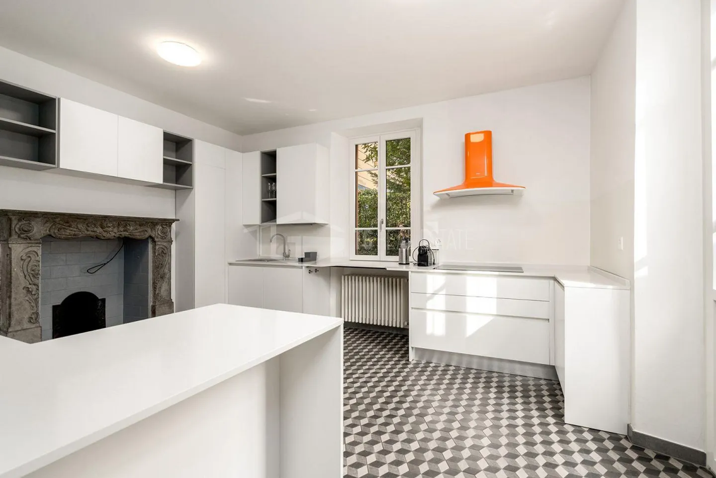 COSY 2.5-ROOM APARTMENT WITH LARGE TERRACE AND GARDEN - Photo 6 of 17