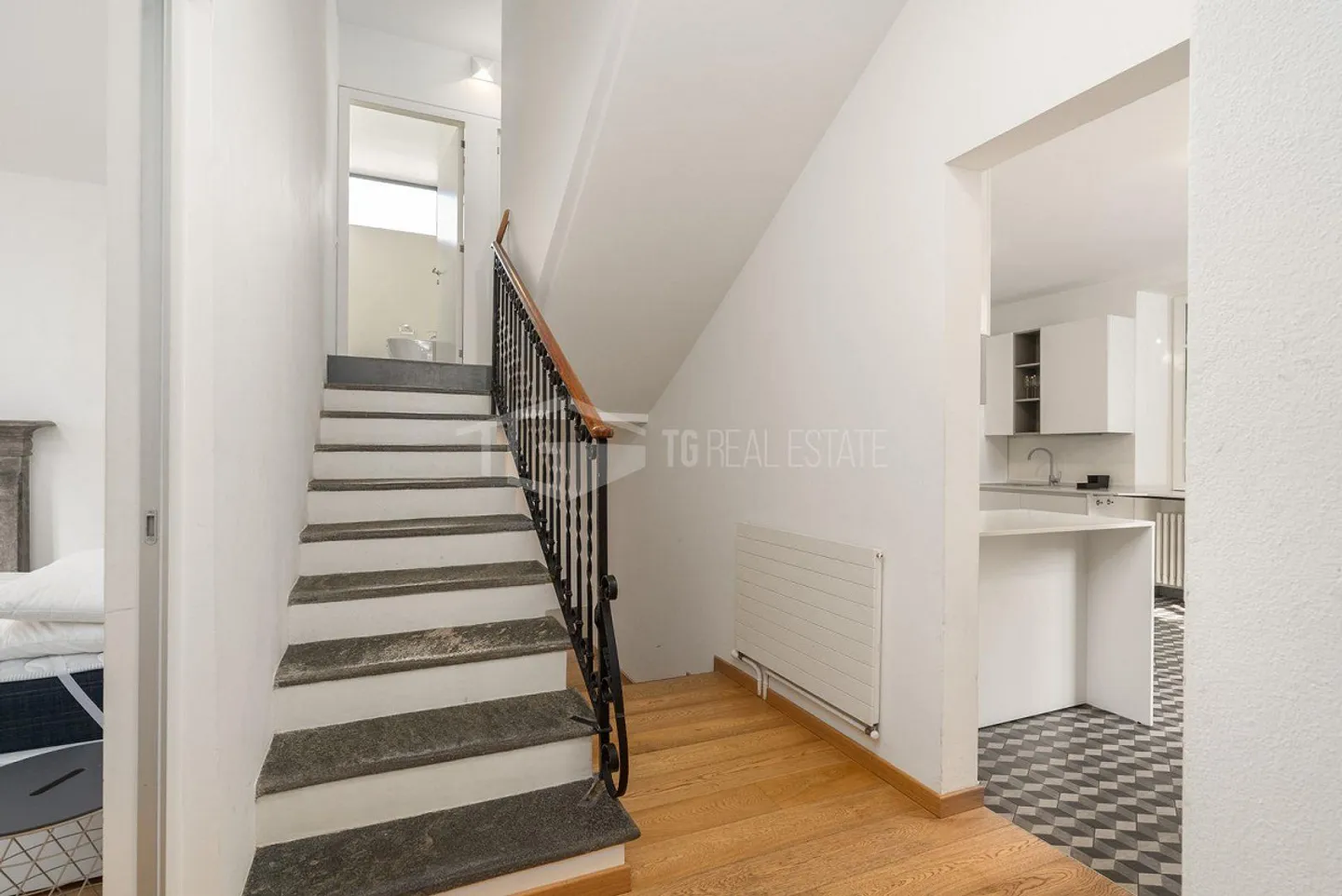 COSY 2.5-ROOM APARTMENT WITH LARGE TERRACE AND GARDEN - Photo 11 of 17