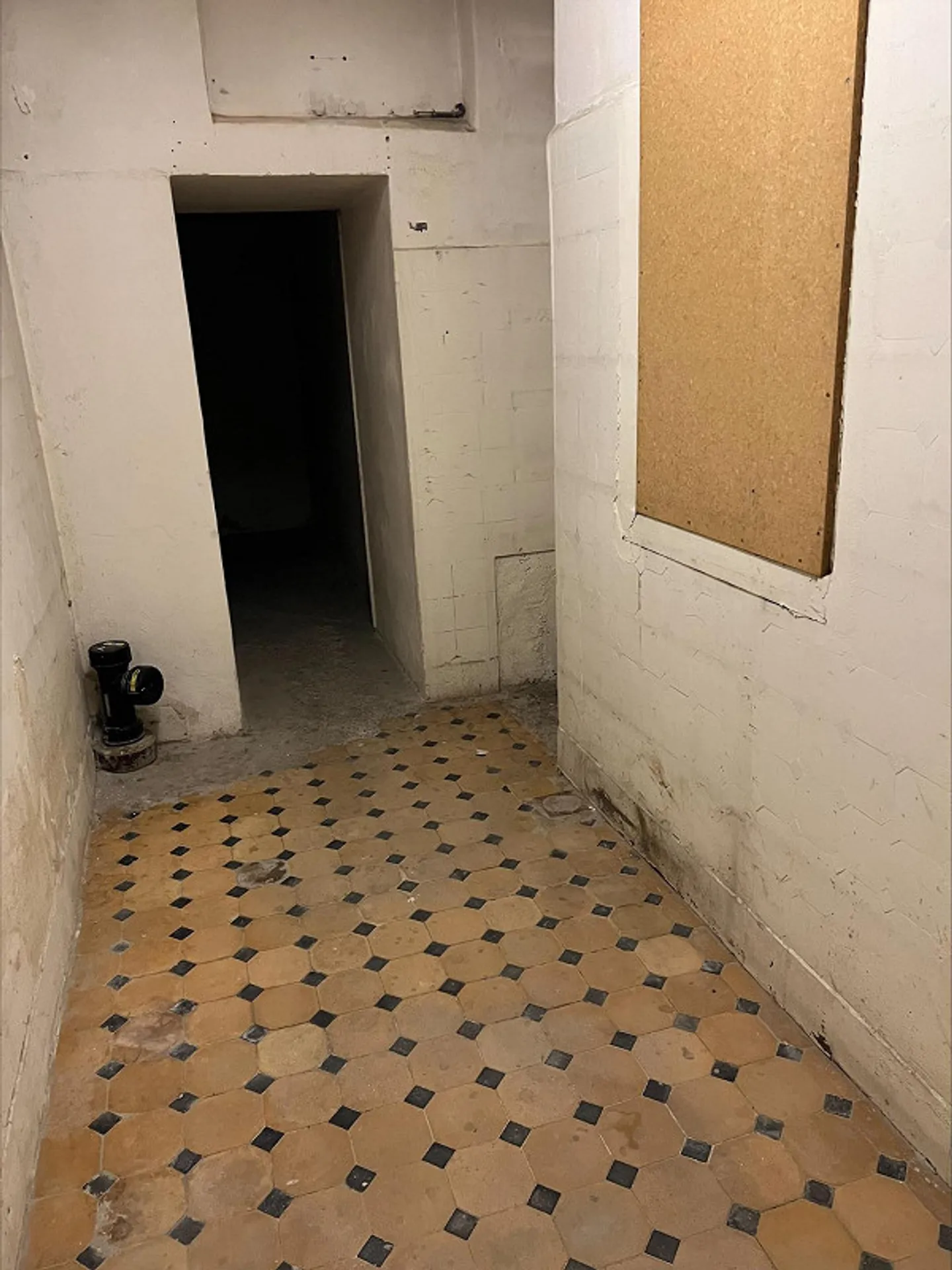 Atelier / Salle de loisirs / Atelier à la gare principale de Schaffhouse - Photo 3 sur 4