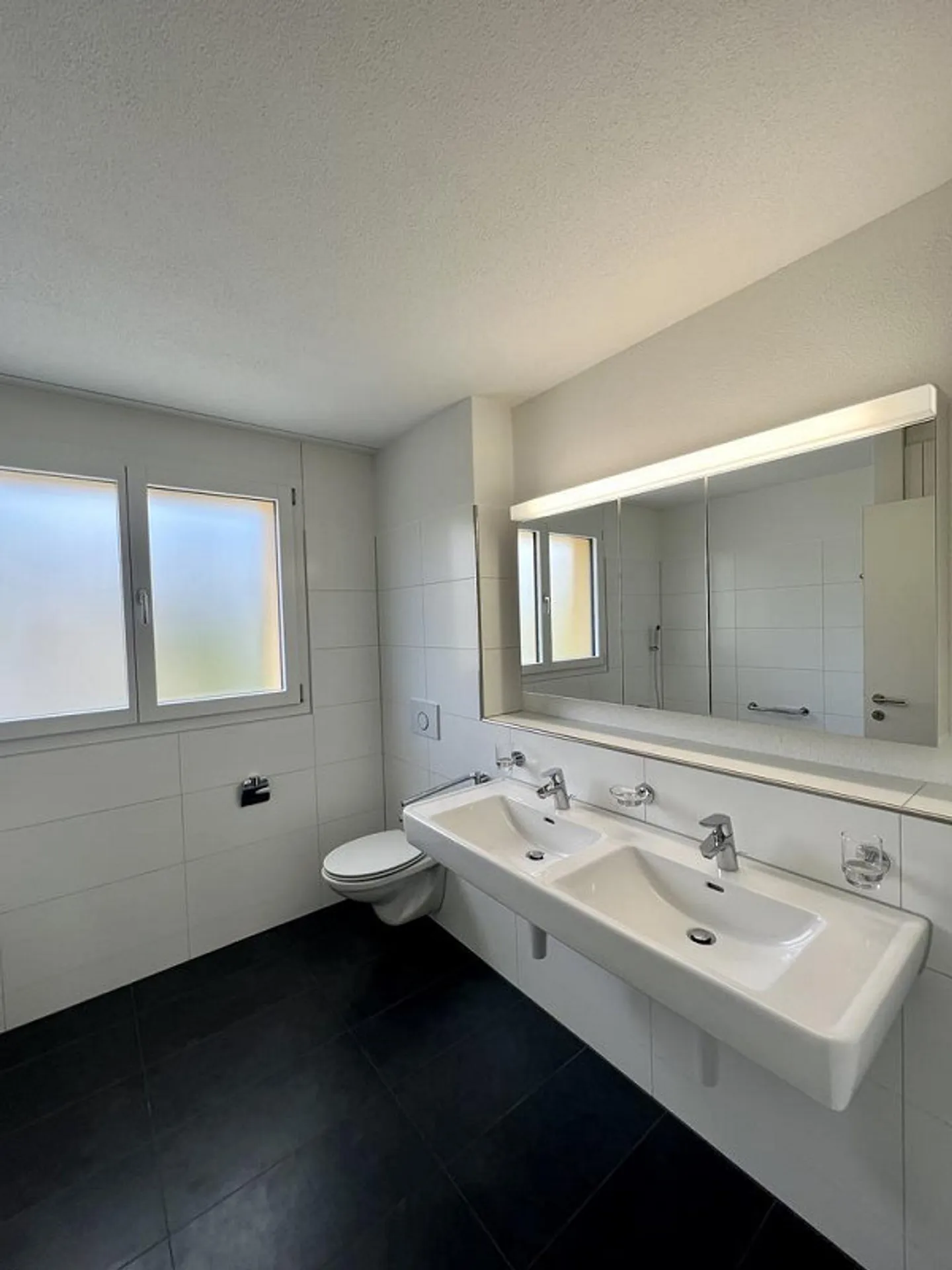 Moderne Wohnung mit grossem Balkon - Foto 9 von 12