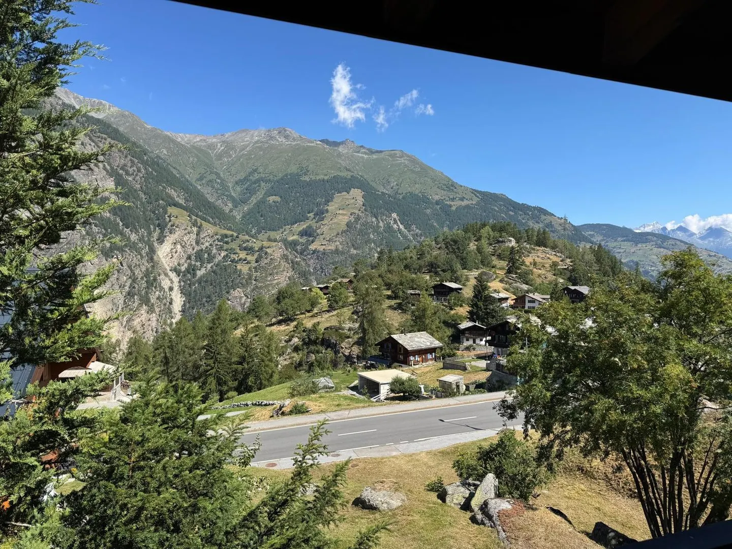 Chalet ensoleillé avec vue panoramique dans la vallée de la Matter - Photo 18 sur 19