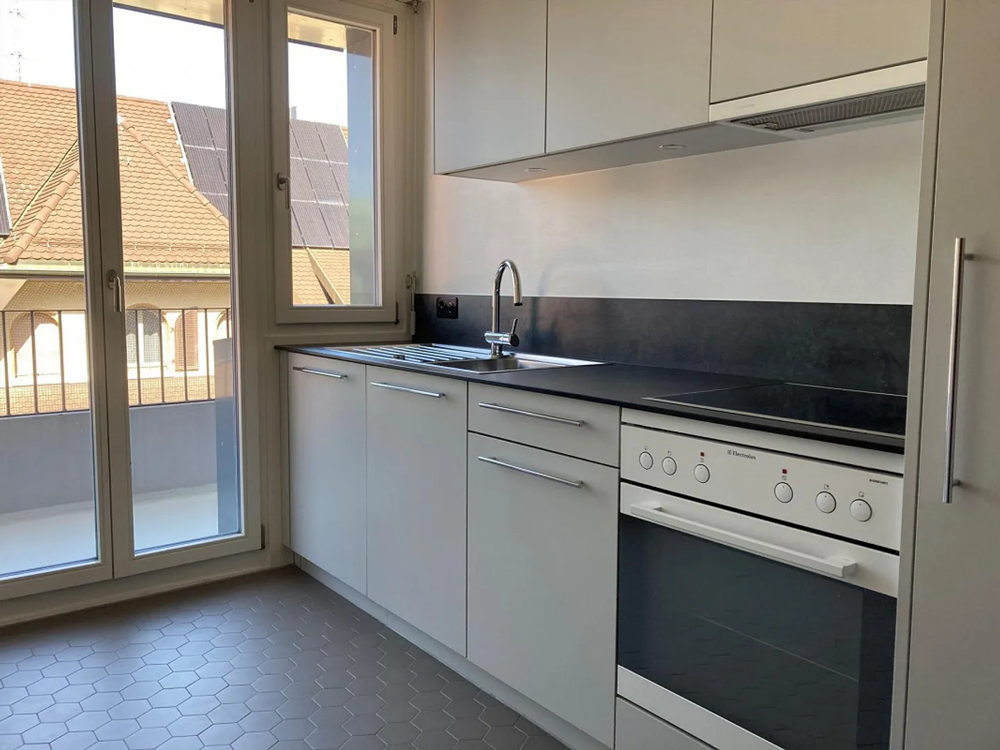 Renovated old building apartment near Tellplatz - Photo 3 of 7
