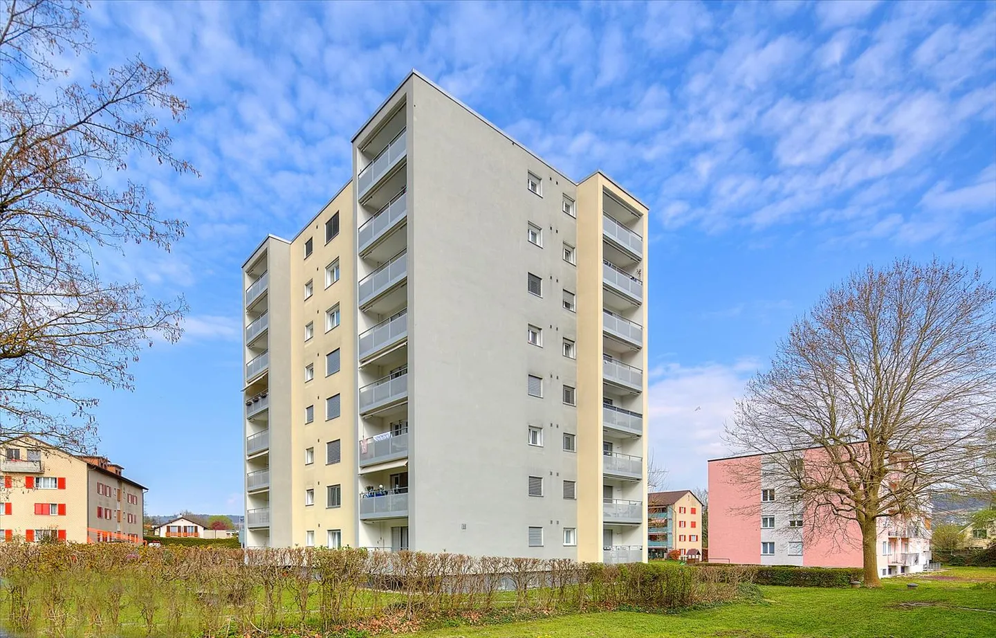 Small but nice - Photo 1 of 7