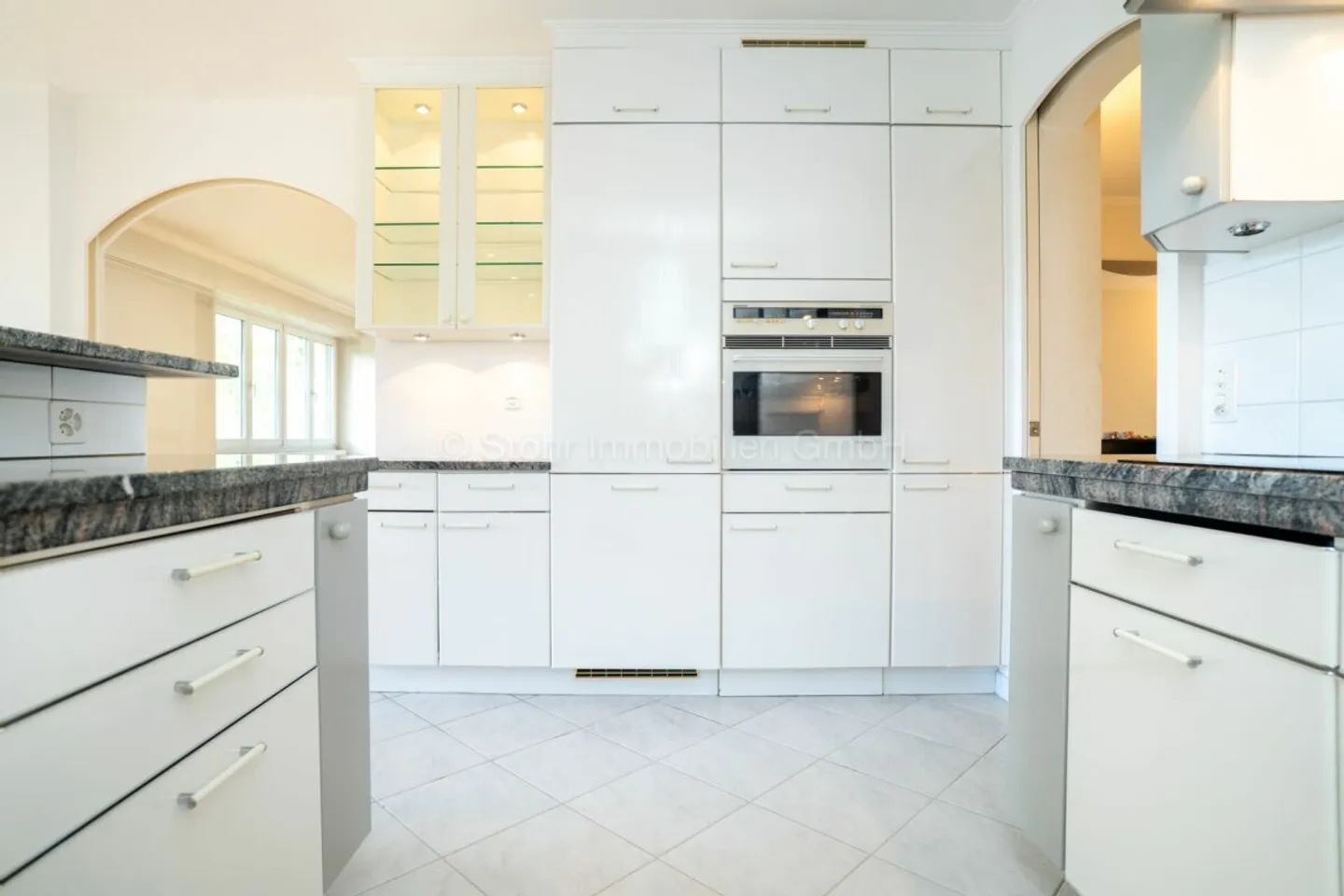 Spacious 5.5 Room Apartment Centrally Located in Winterthur-Seen - Photo 6 of 25