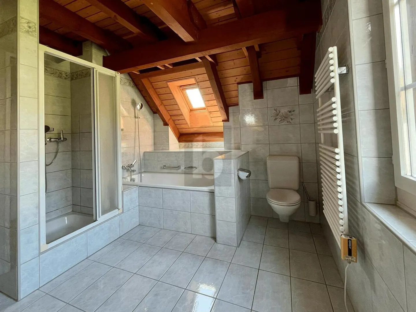 Charmante Maisonette in Oetwil - Foto 5 von 6