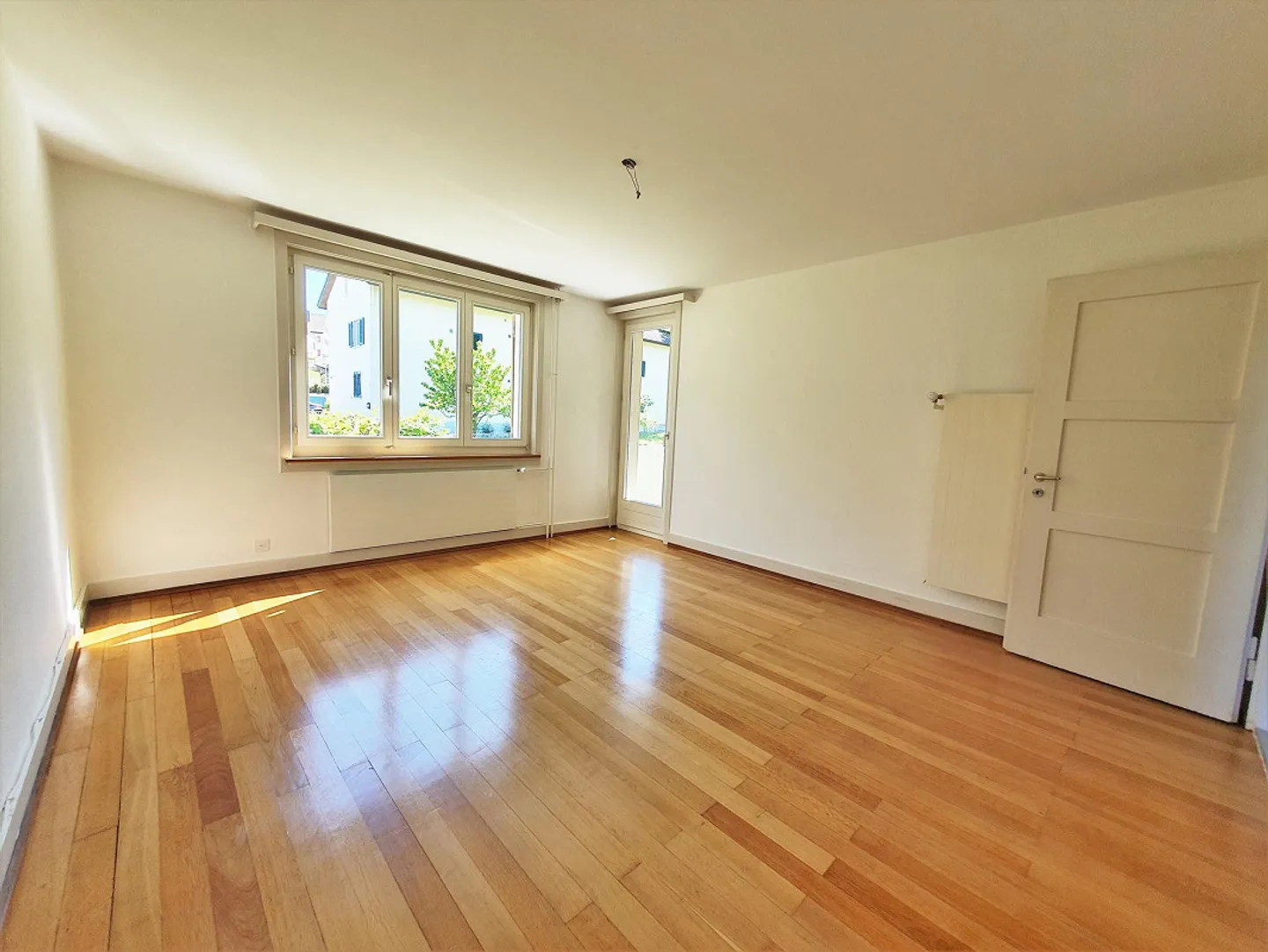 Appartement bien entretenu en bordure de forêt à Neuhausen - Photo 1 sur 11