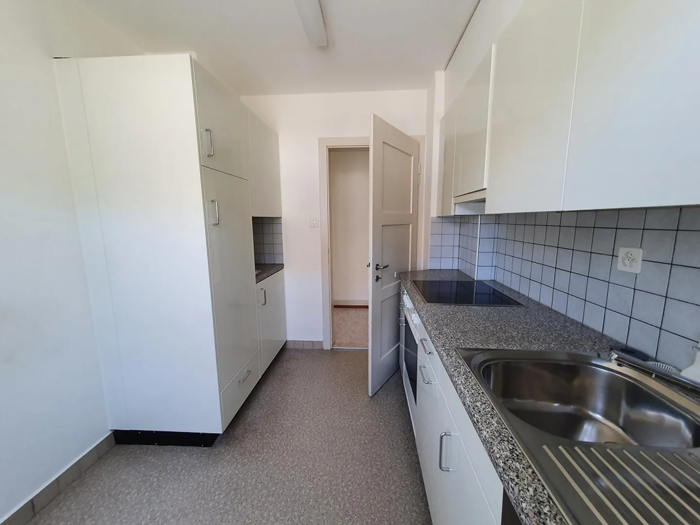 Appartement bien entretenu en bordure de forêt à Neuhausen - Photo 3 sur 11