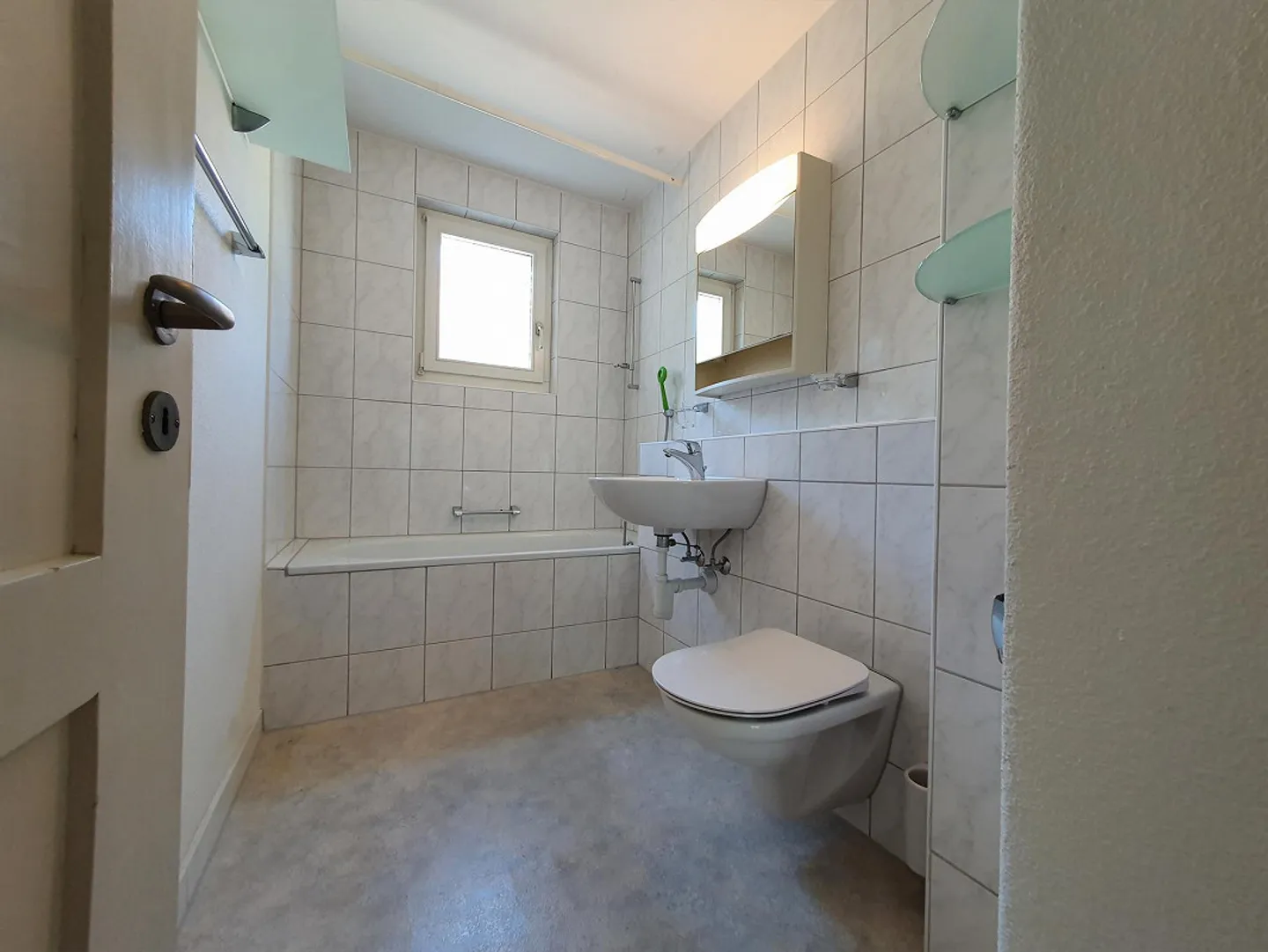 Appartement bien entretenu en bordure de forêt à Neuhausen - Photo 5 sur 11