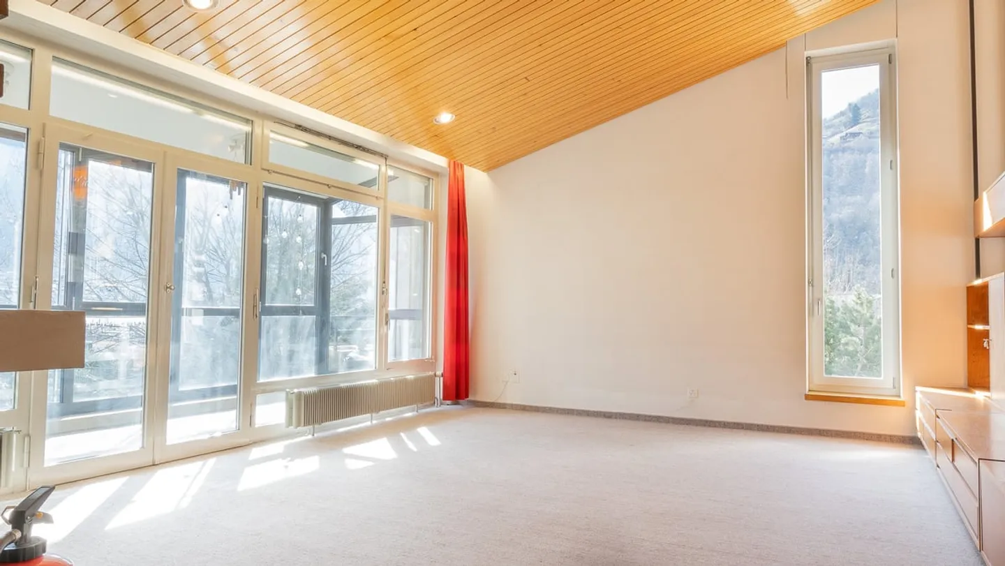 Grosszügiges Haus mit Einliegerwohnung an sonniger Lage - Foto 6 von 13