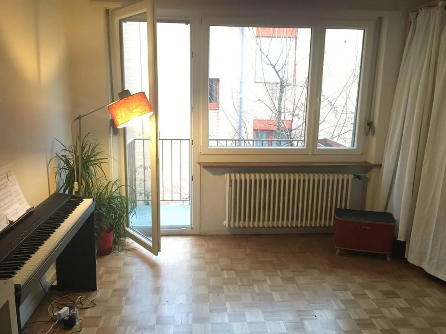 Urban Lifestyle for Singles - Photo 2 of 5