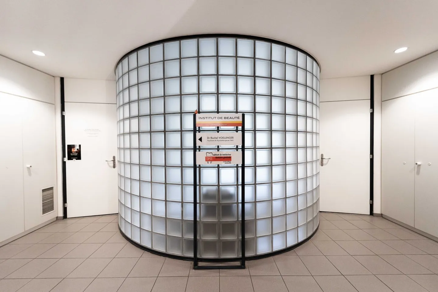 Edificio a uso misto - Foto 4 di 11