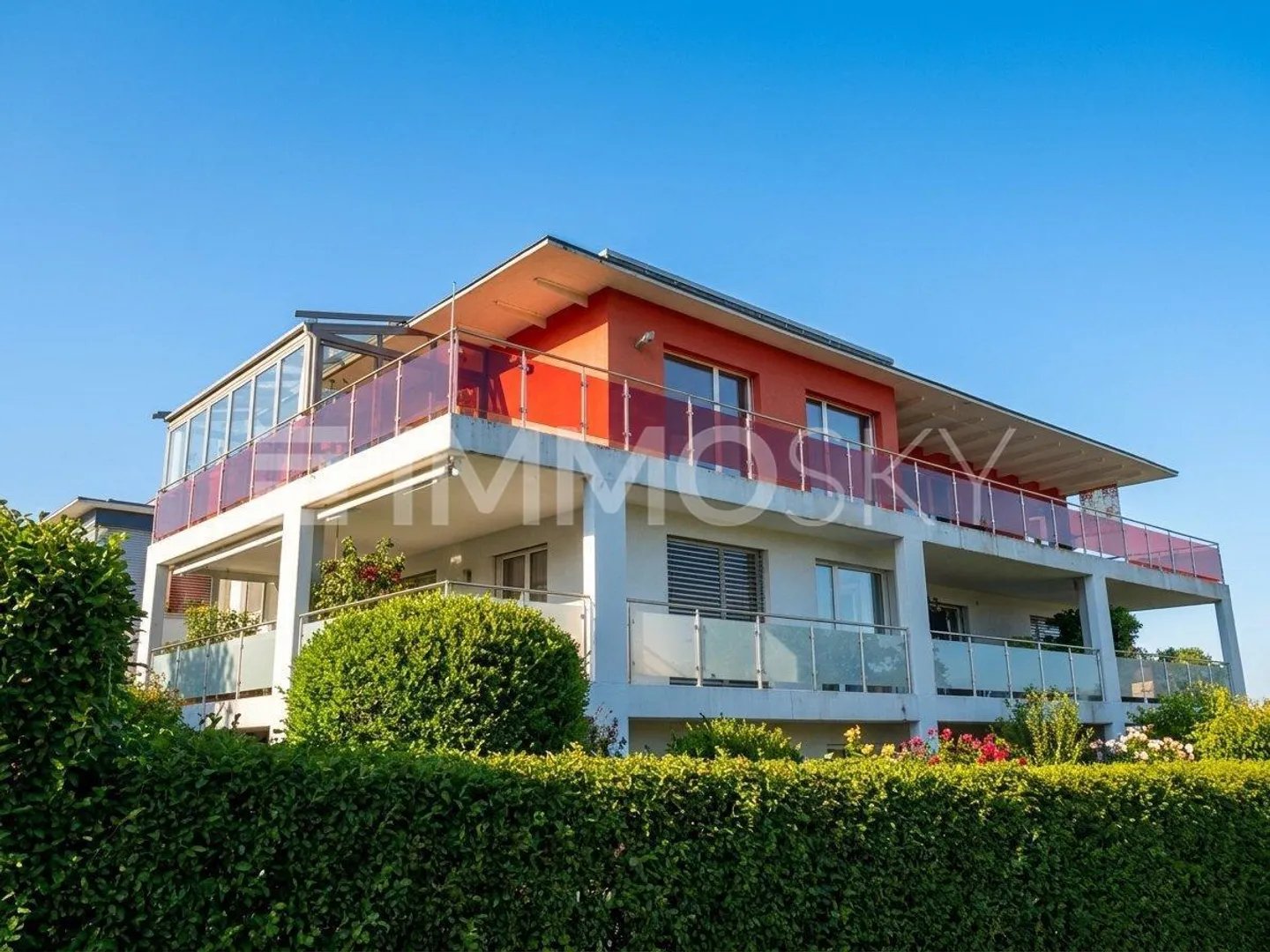 Sonnige Attikawohnung mit spektakulärer Terrasse und Seesicht - Foto 1 di 5