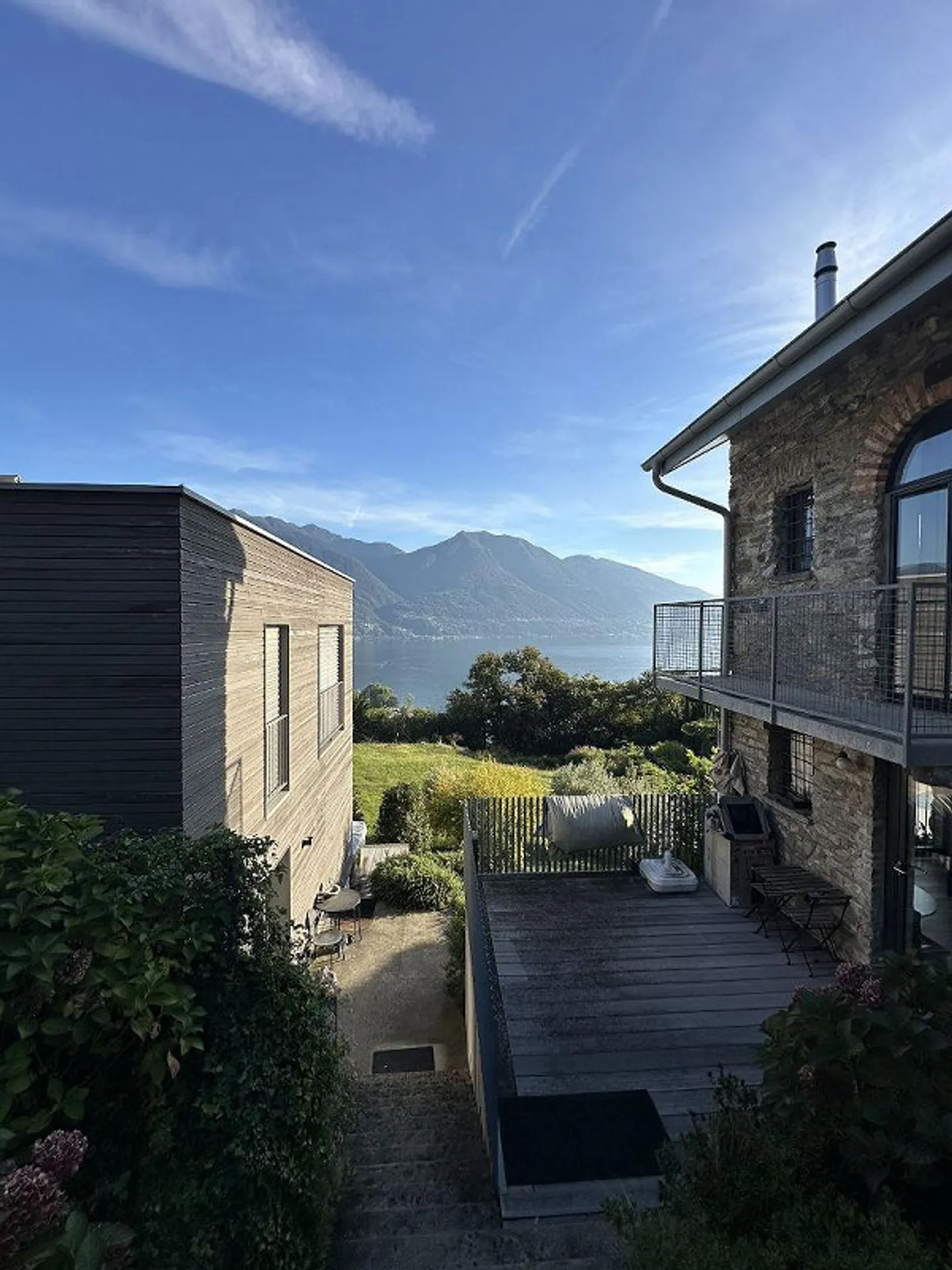 Panoramic Villa with Lake View and Unique Design – Via Mondacce, Minusio - Photo 1 of 13