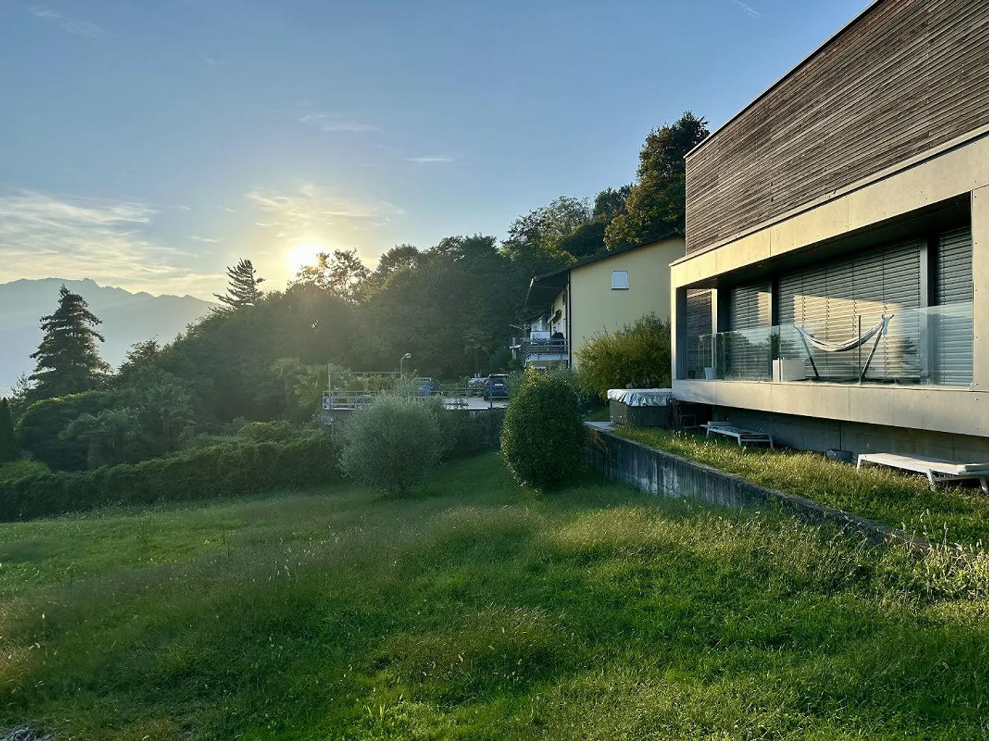 Panoramic Villa with Lake View and Unique Design – Via Mondacce, Minusio - Photo 2 of 13