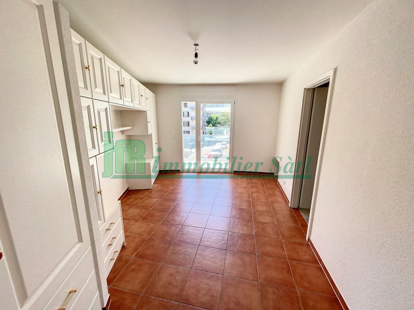 Geräumige Wohnung mit Balkon - Foto 5 von 12