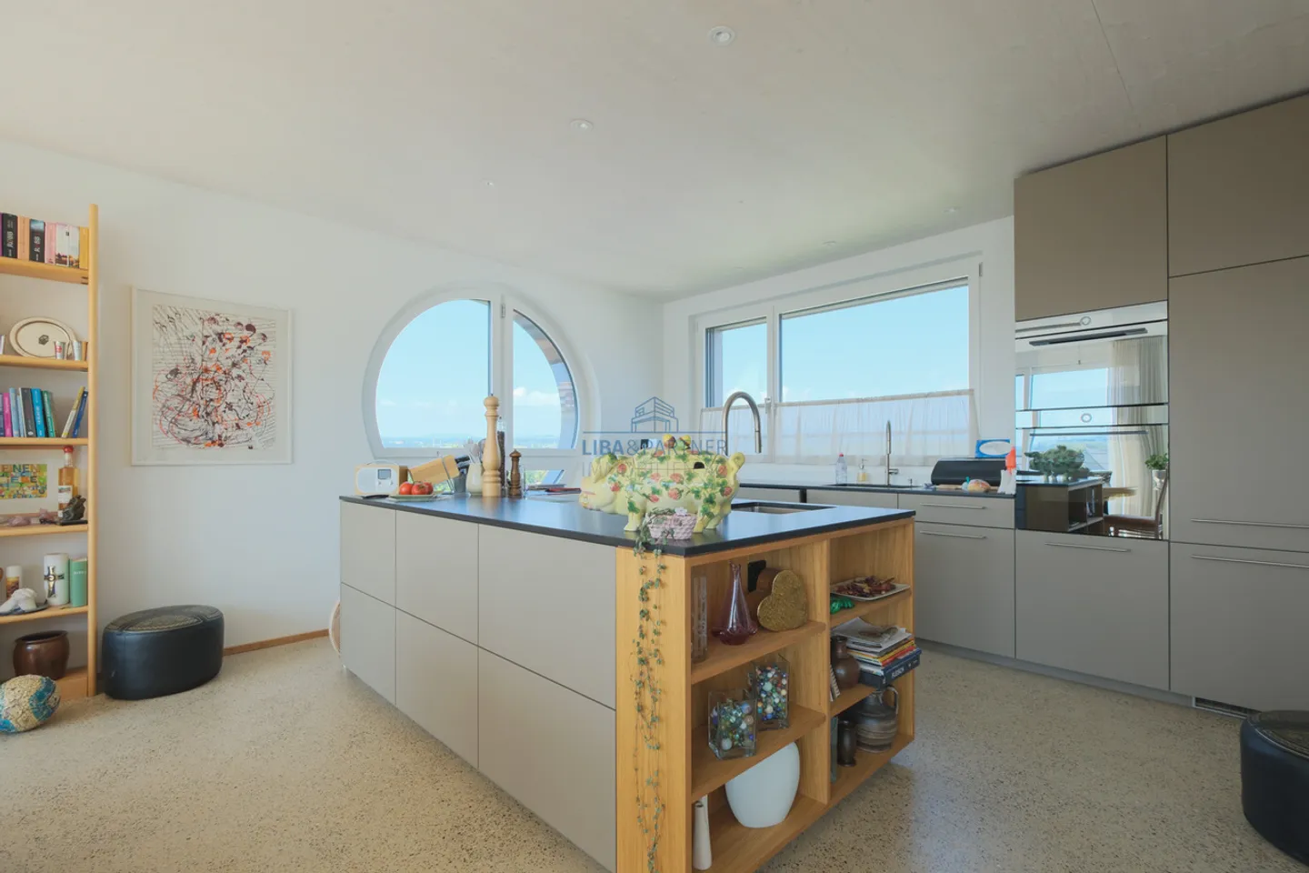 Penthouse apartment with style, large terrace and wide view - Photo 3 of 13