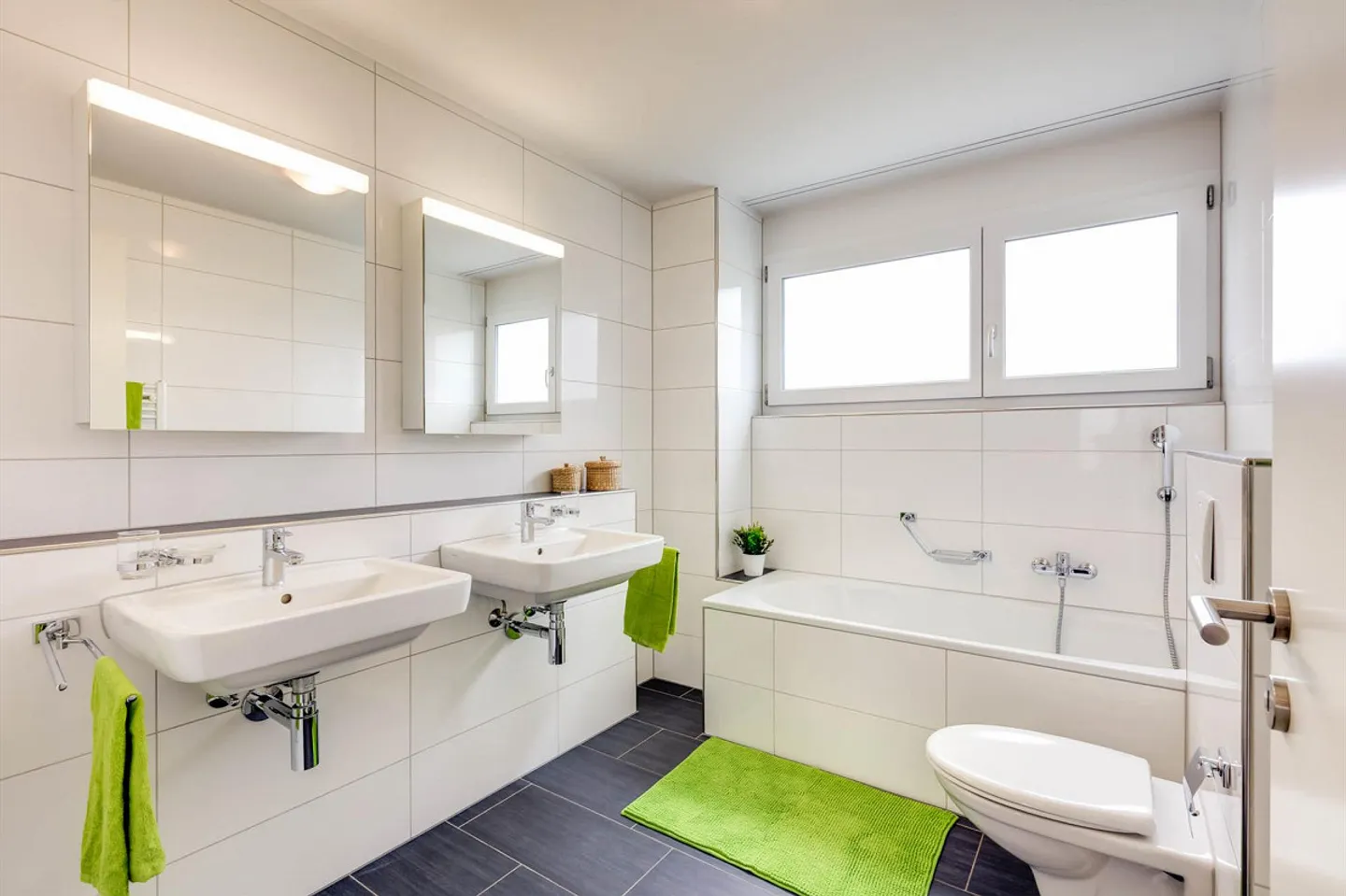 Modernes Apartment mit Balkon - Foto 6 von 10