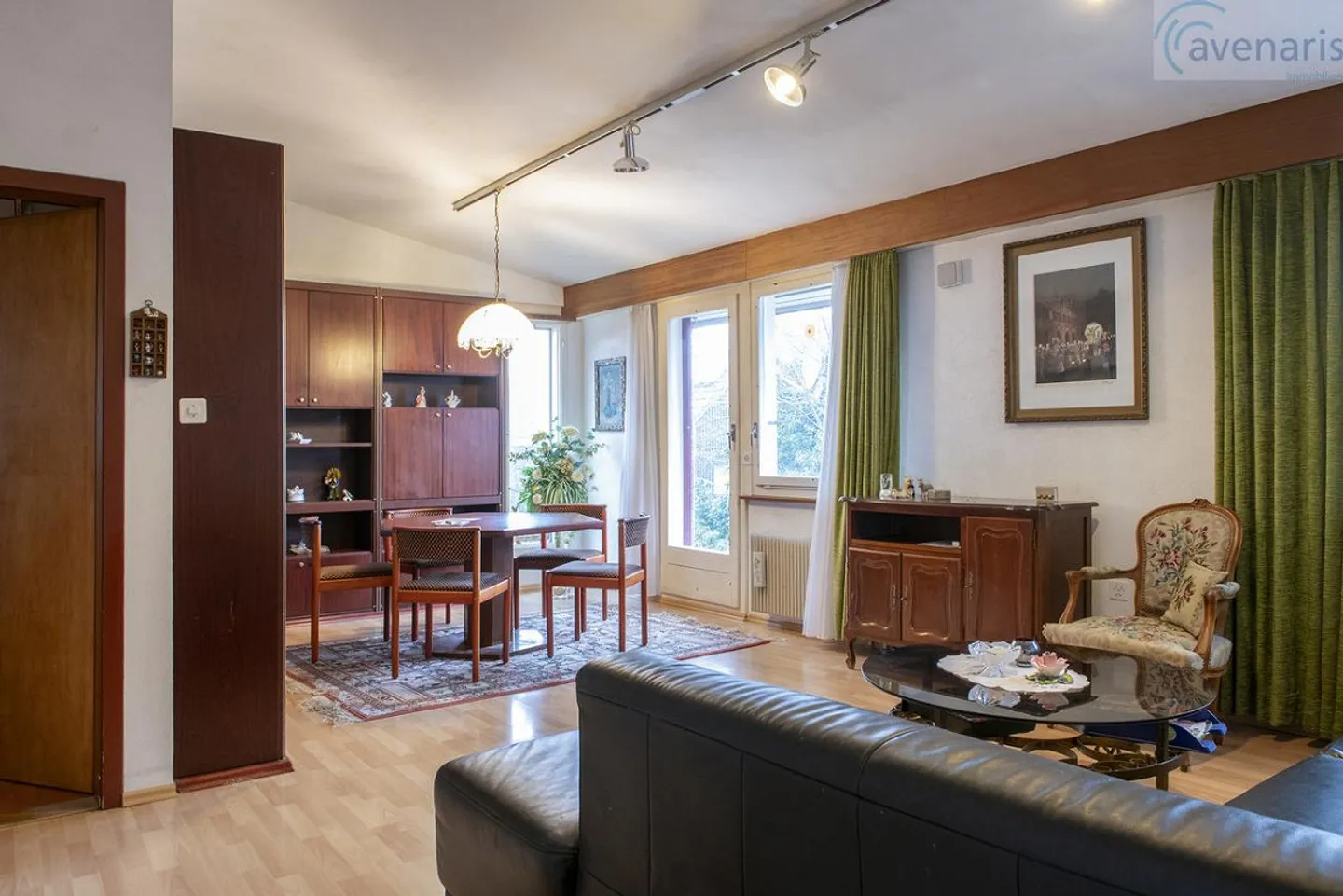 Detached single-family house in a quiet location with pool - Photo 3 of 26