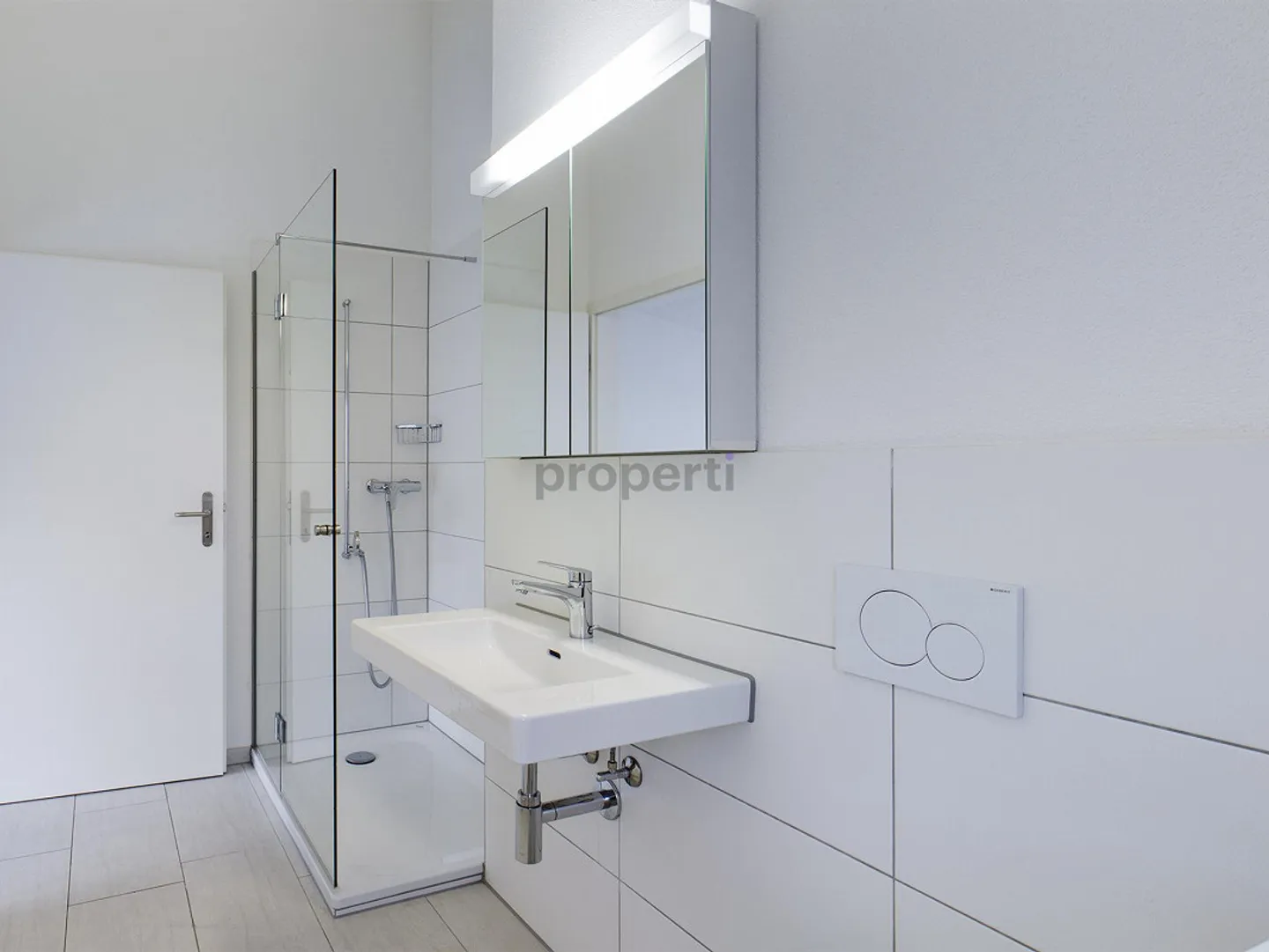 Wonderful multi-family house with 4 apartments in the idyllic region... - Photo 8 of 11