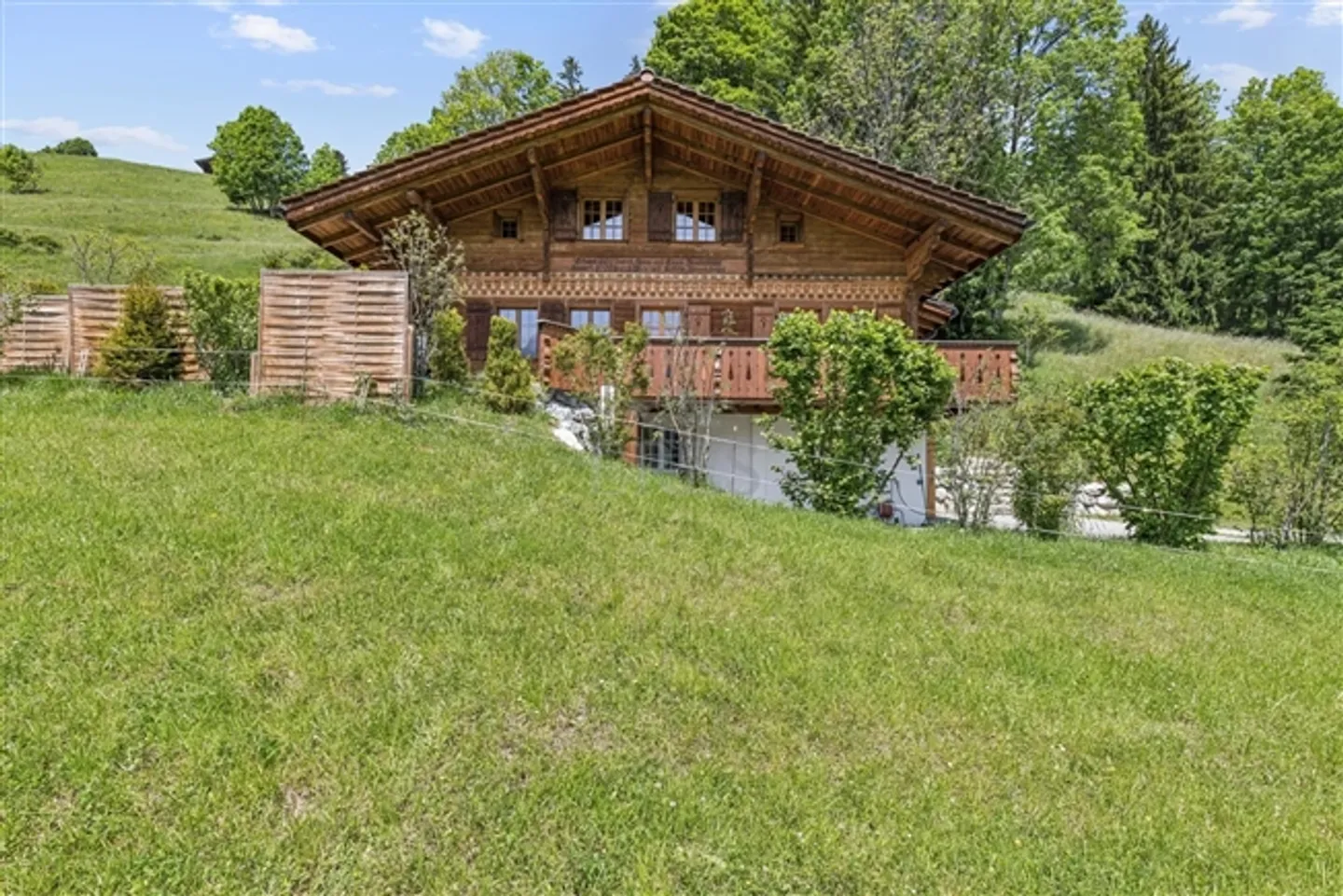 Spacious Family Chalet in Saannemöser Available for Holiday Rental - Photo 1 of 20