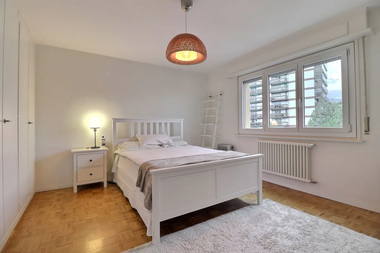 2,5 Stück Füße im Wasser - Foto 5 von 10