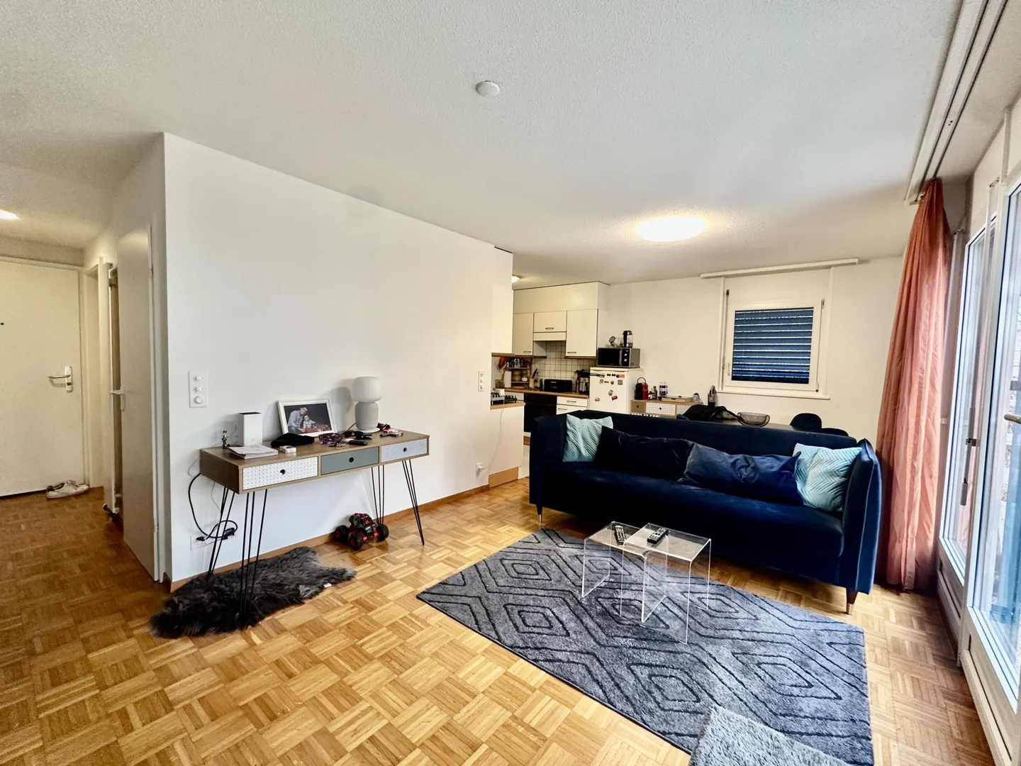 Charming Garden Apartment - Photo 3 of 4