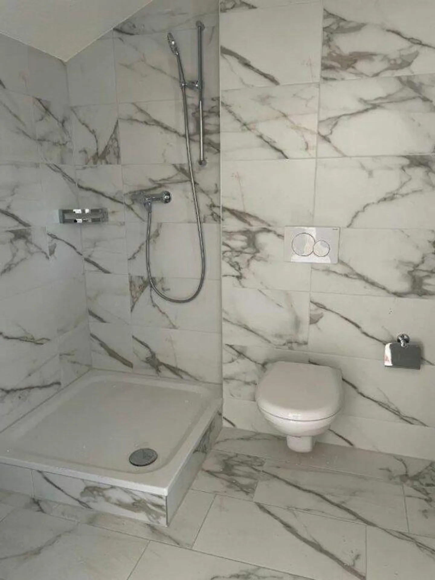 neu renovierte Dachwohnung - Foto 3 von 5