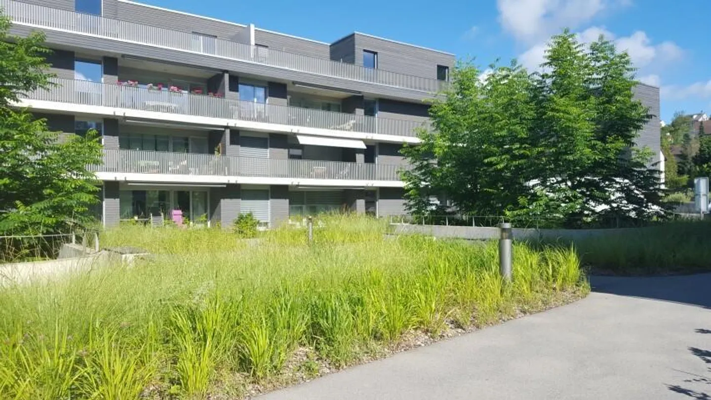 Luminoso appartamento di 3,5 locali al 2° piano a Beringen - Foto 1 di 6