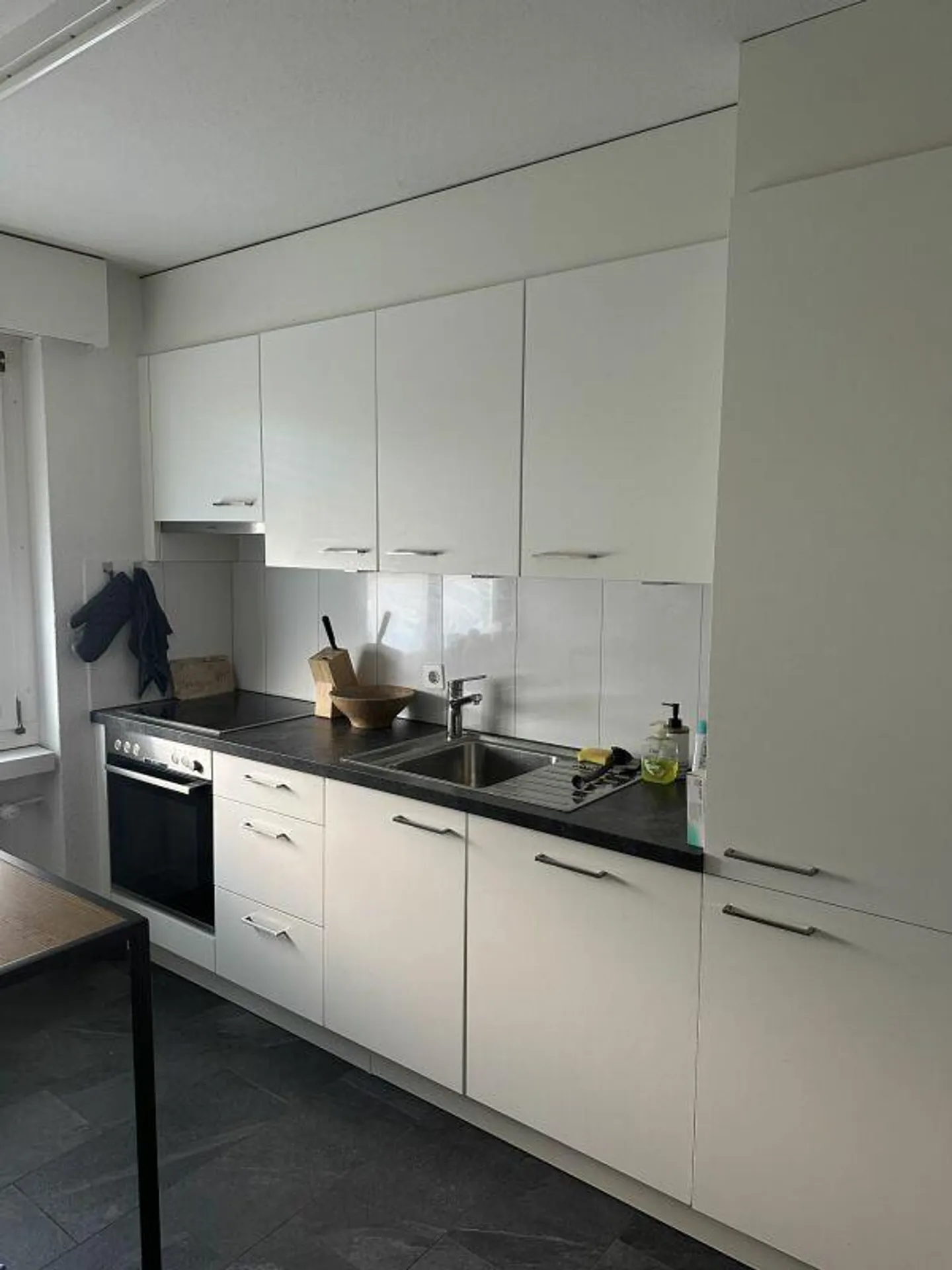 Affordable 2.5-room apartment in Flawil - Photo 2 of 6