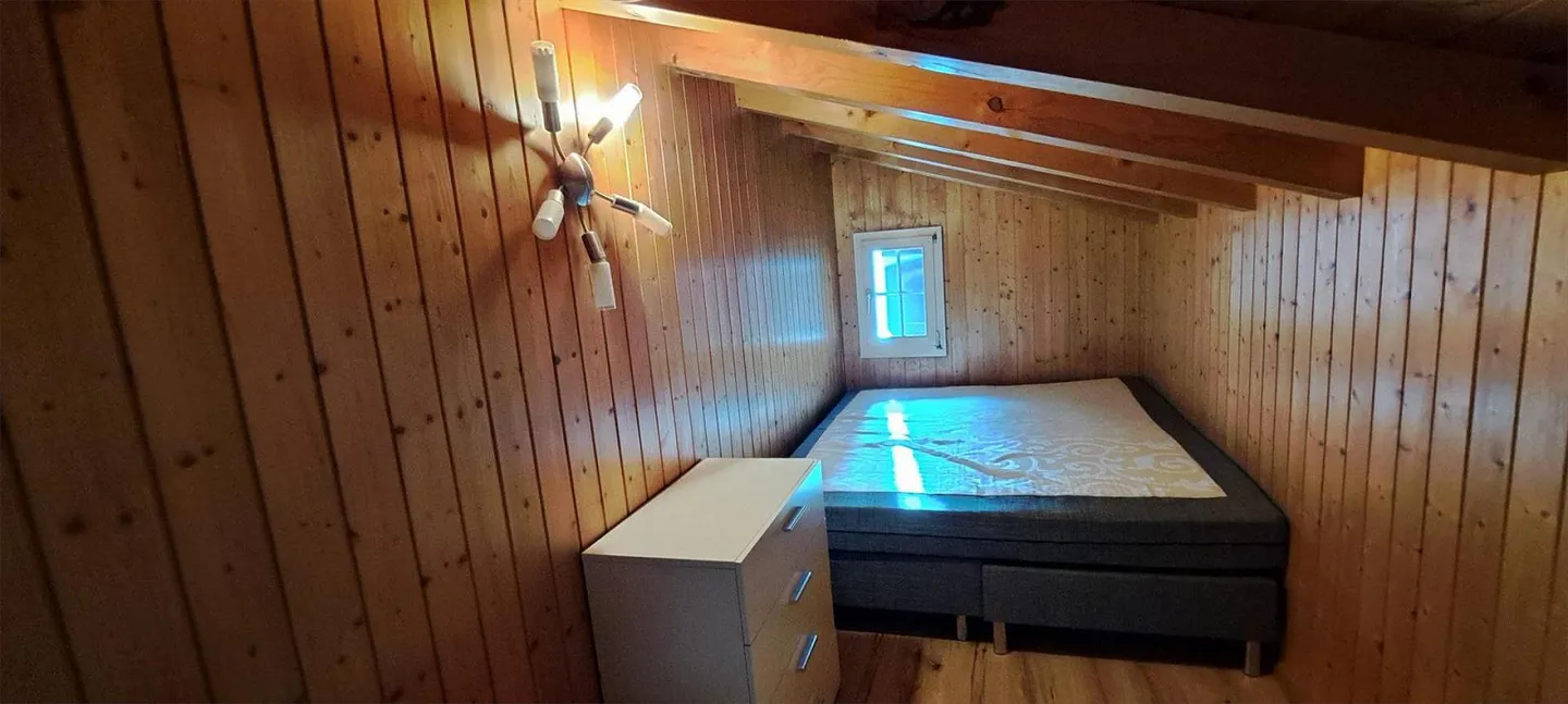 Bellissimo appartamento di 2,5 stanze con galleria sul lago di Brienz - Foto 14 di 17