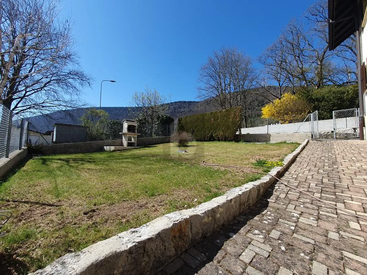 DUPLEX AVEC JARDIN DE LOISIRS - Photo 2 sur 5