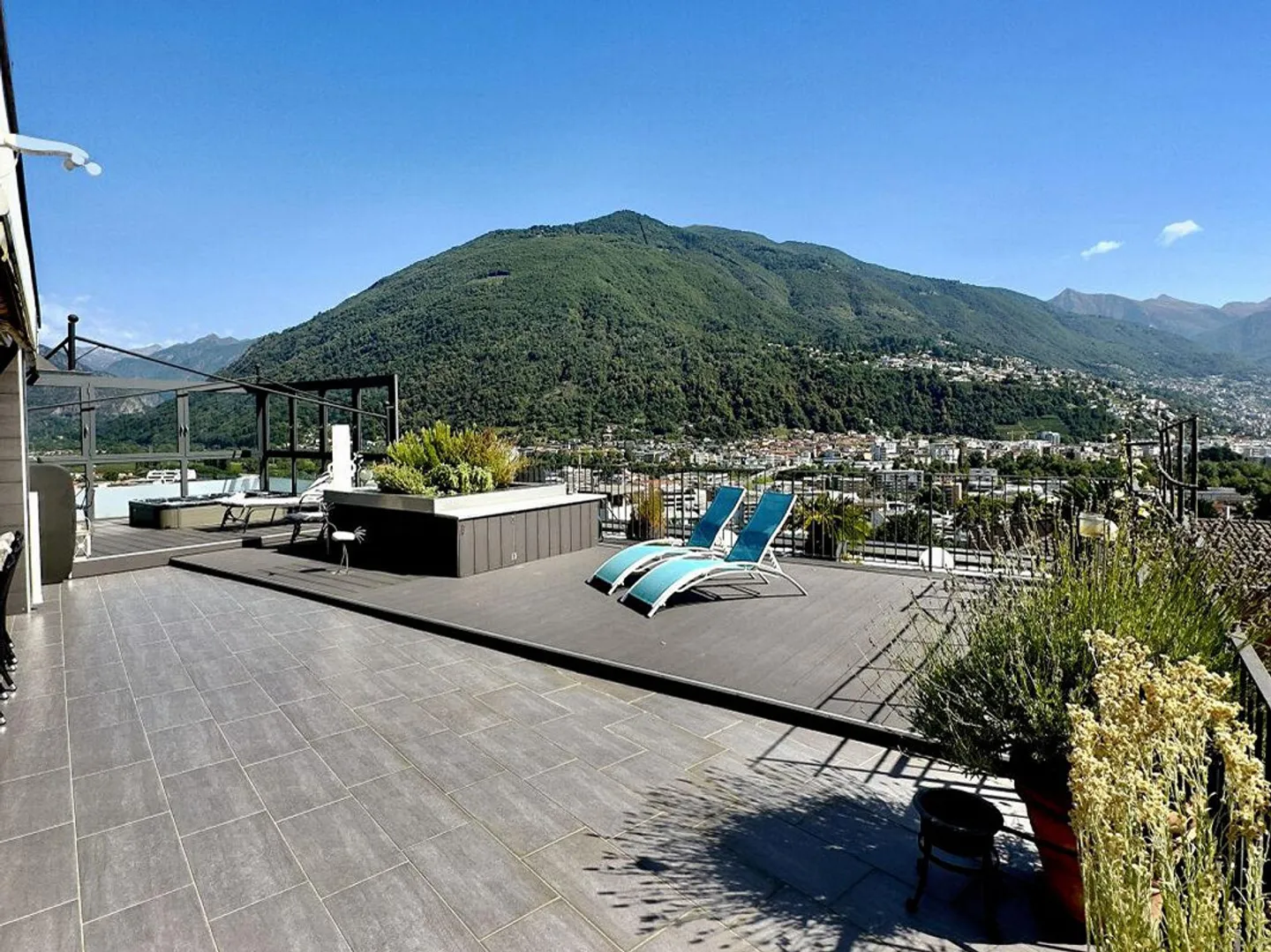 Penthouse de luxe de 4 ½ pièces avec terrasse de 200m2 et spectaculaire ... - Photo 1 sur 6