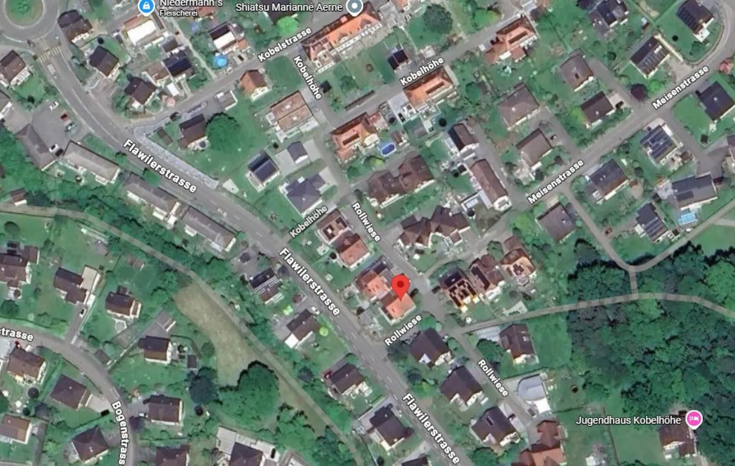 Affascinante casa unifamiliare di 5,5 stanze - Il fascino rurale incontra la sostenibilità moderna - Foto 3 di 15